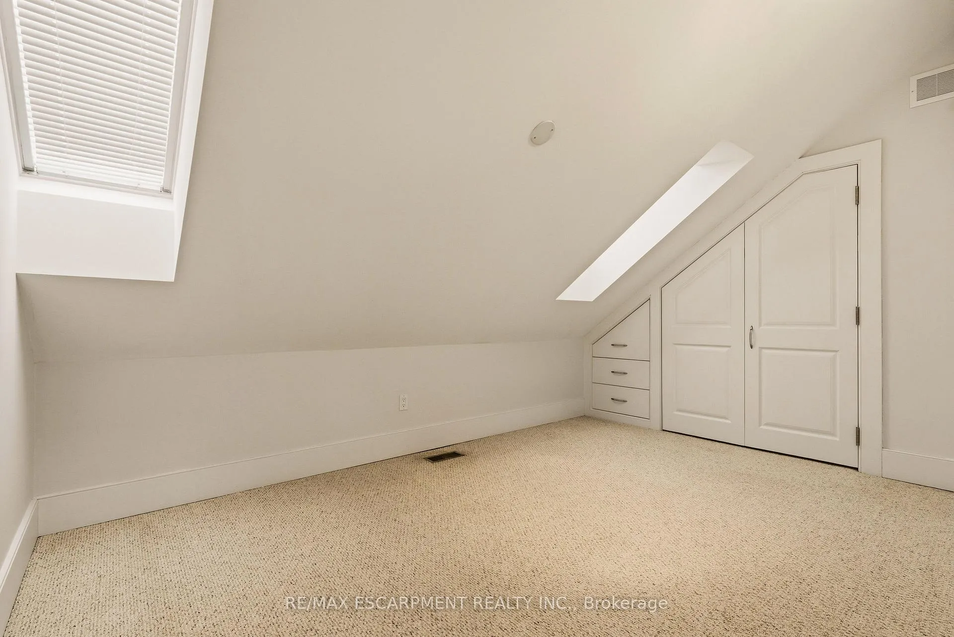 Photo 40 of 243 Hatt Street, Hamilton, Dundas — HOMEH