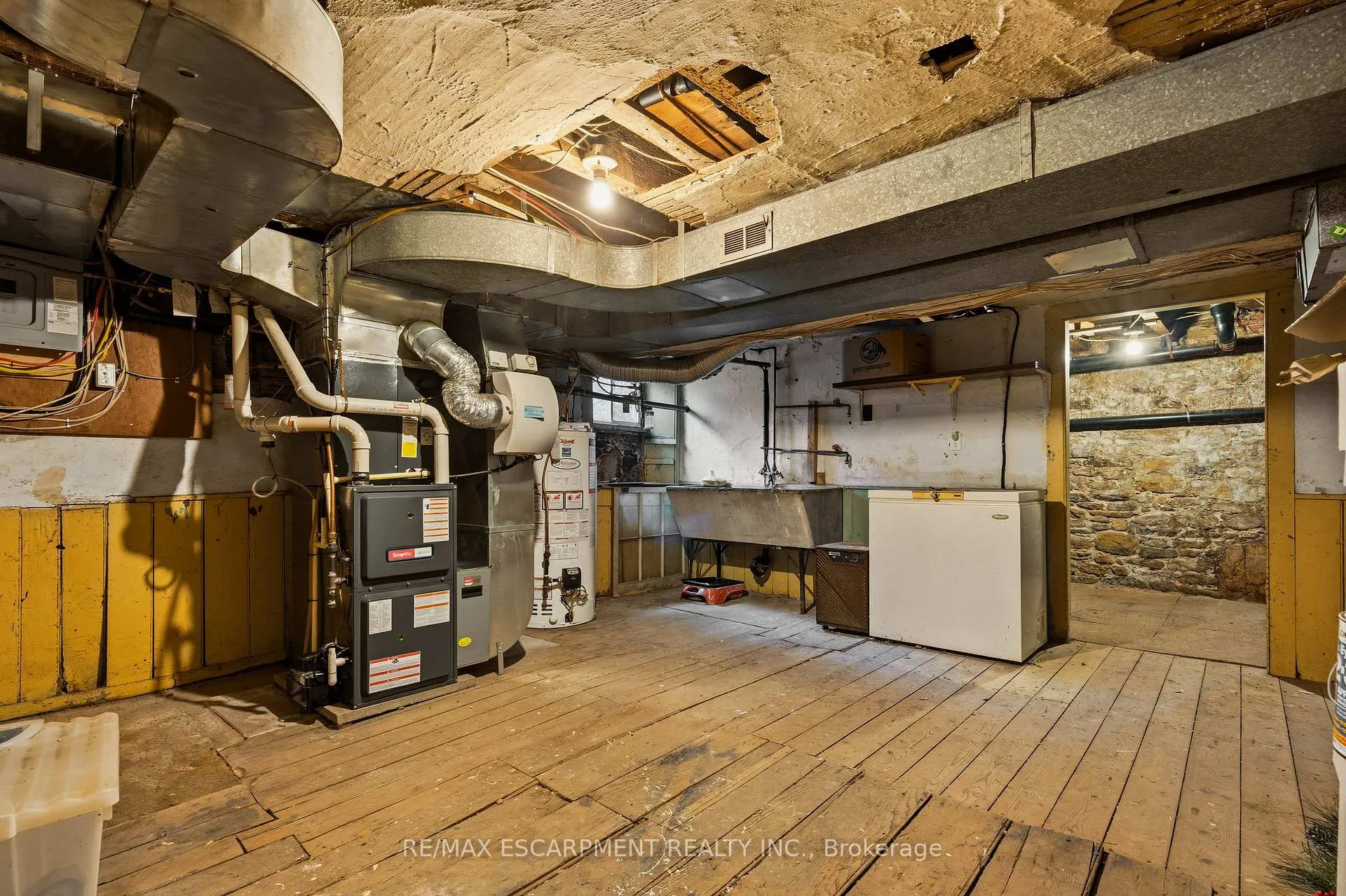 Photo 46 of 243 Hatt Street, Hamilton, Dundas — HOMEH