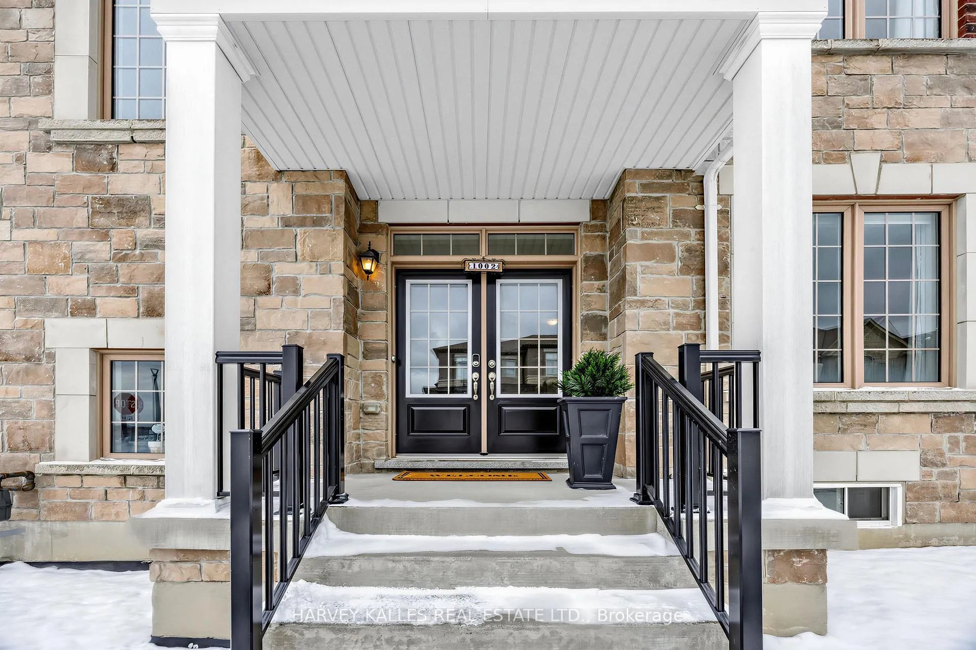Photo 3 of 1002 Kingpeak Crescent, Pickering, Rural Pickering — HOMEH