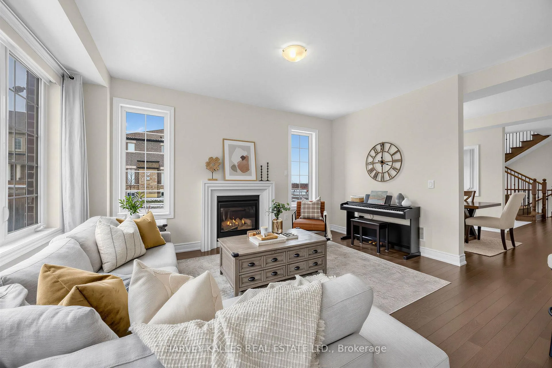 Photo 7 of 1002 Kingpeak Crescent, Pickering, Rural Pickering — HOMEH