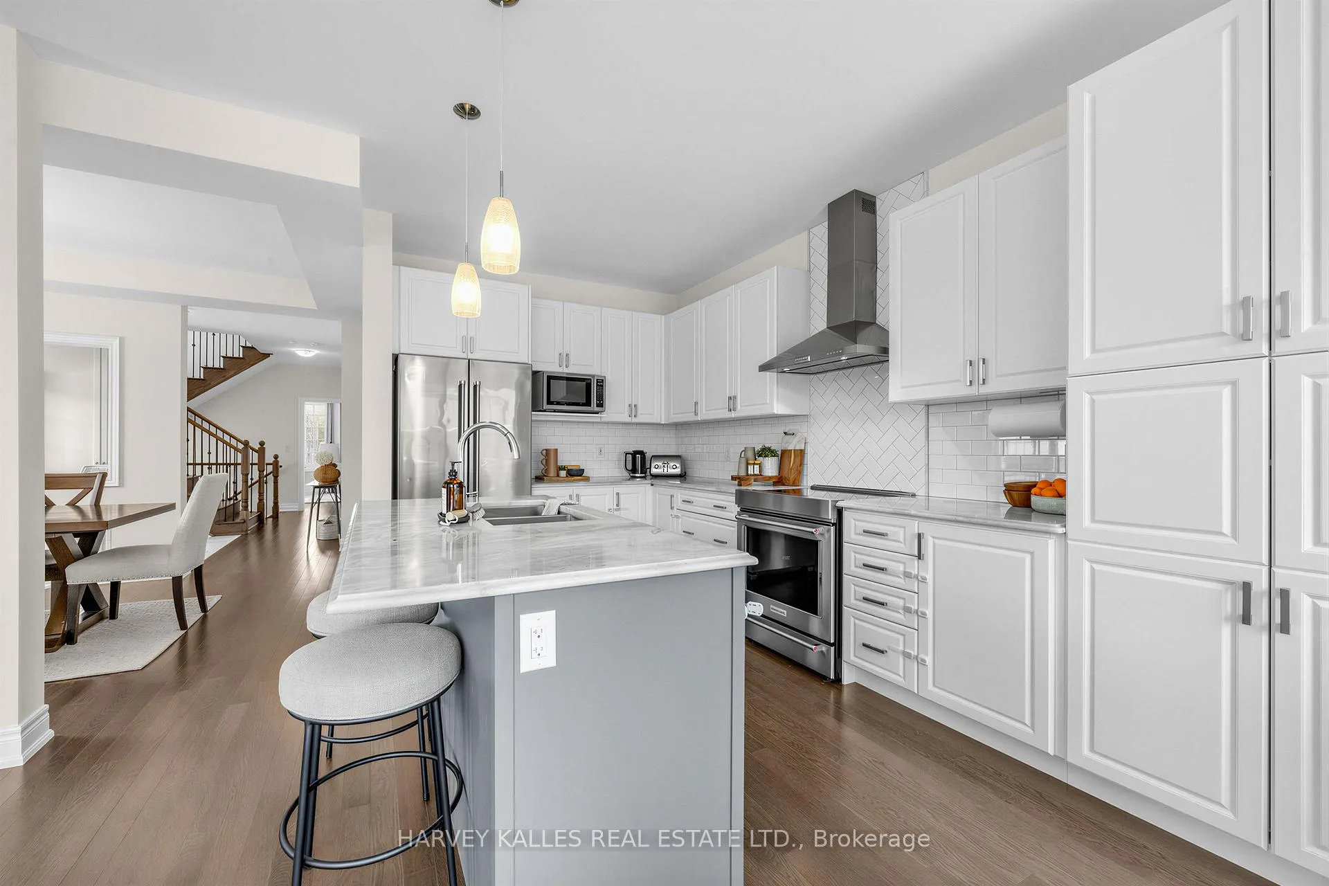Photo 14 of 1002 Kingpeak Crescent, Pickering, Rural Pickering — HOMEH
