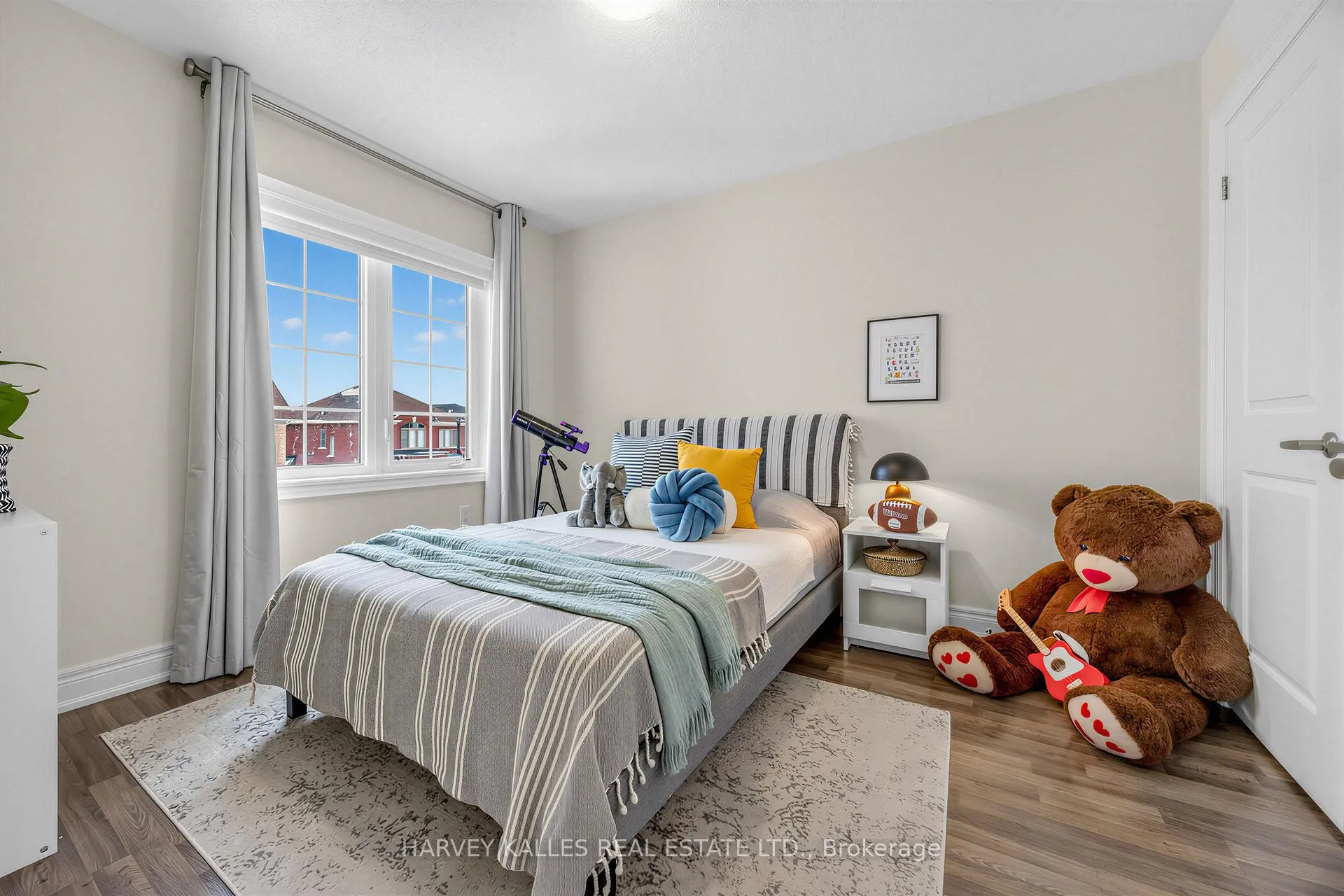 Photo 23 of 1002 Kingpeak Crescent, Pickering, Rural Pickering — HOMEH