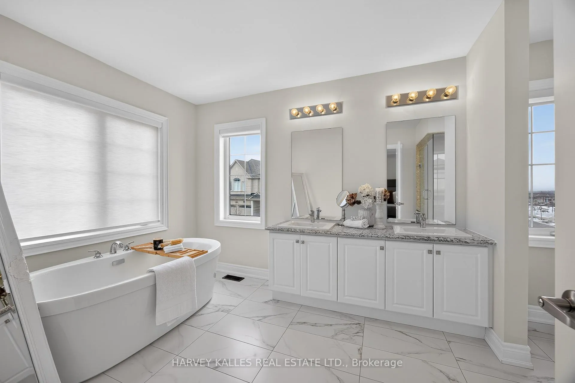 Photo 32 of 1002 Kingpeak Crescent, Pickering, Rural Pickering — HOMEH