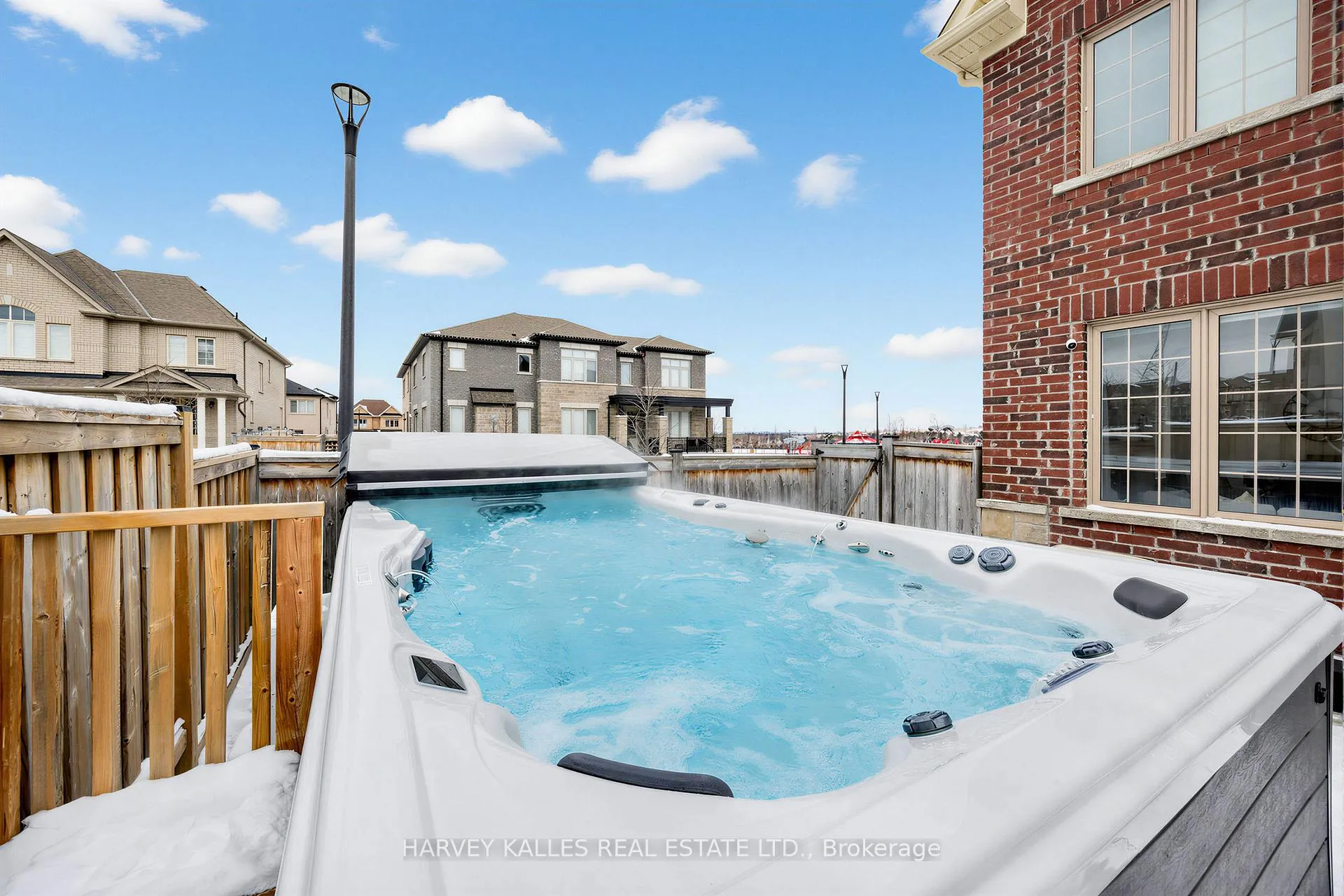 Photo 42 of 1002 Kingpeak Crescent, Pickering, Rural Pickering — HOMEH