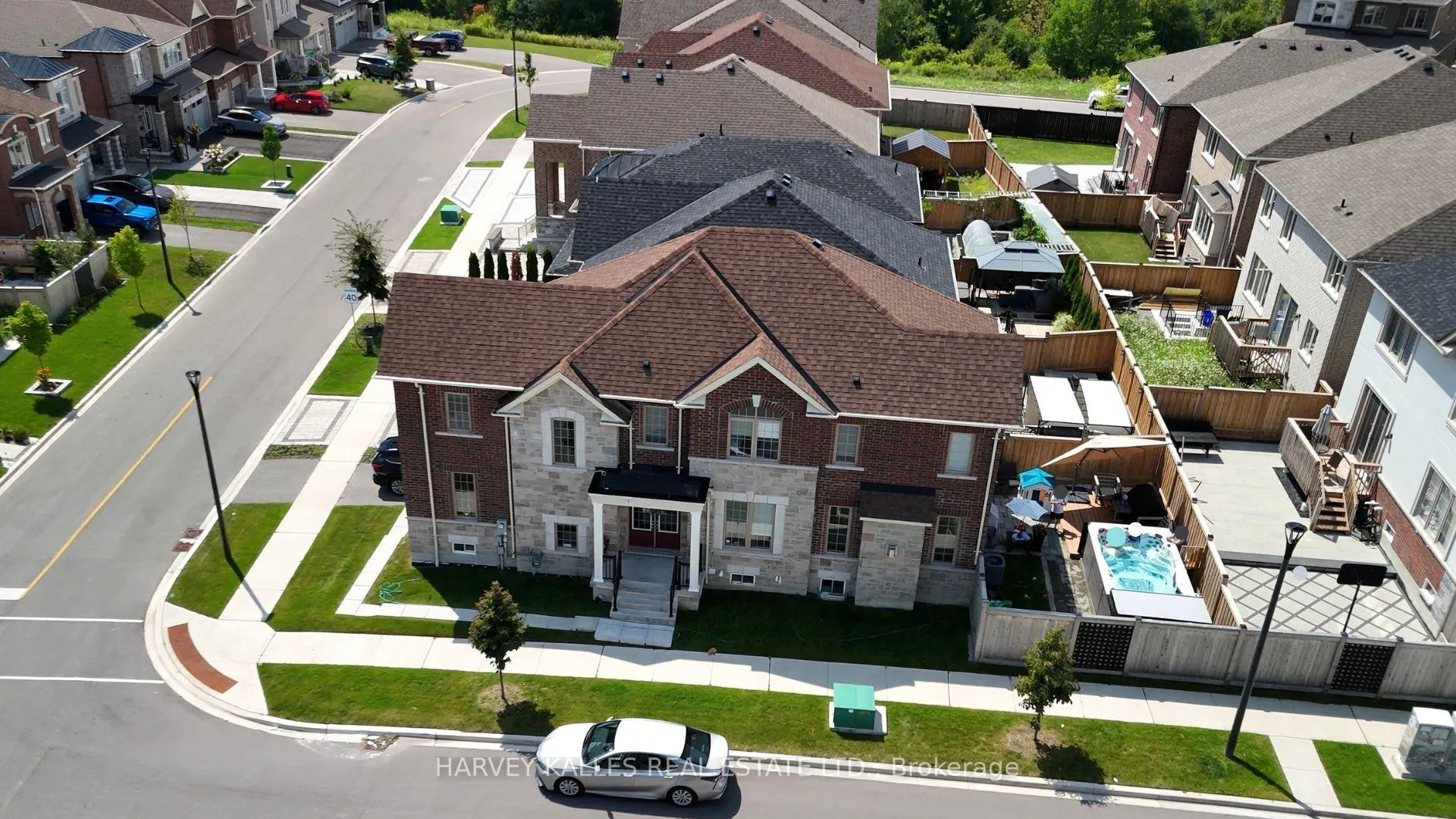 Photo 49 of 1002 Kingpeak Crescent, Pickering, Rural Pickering — HOMEH