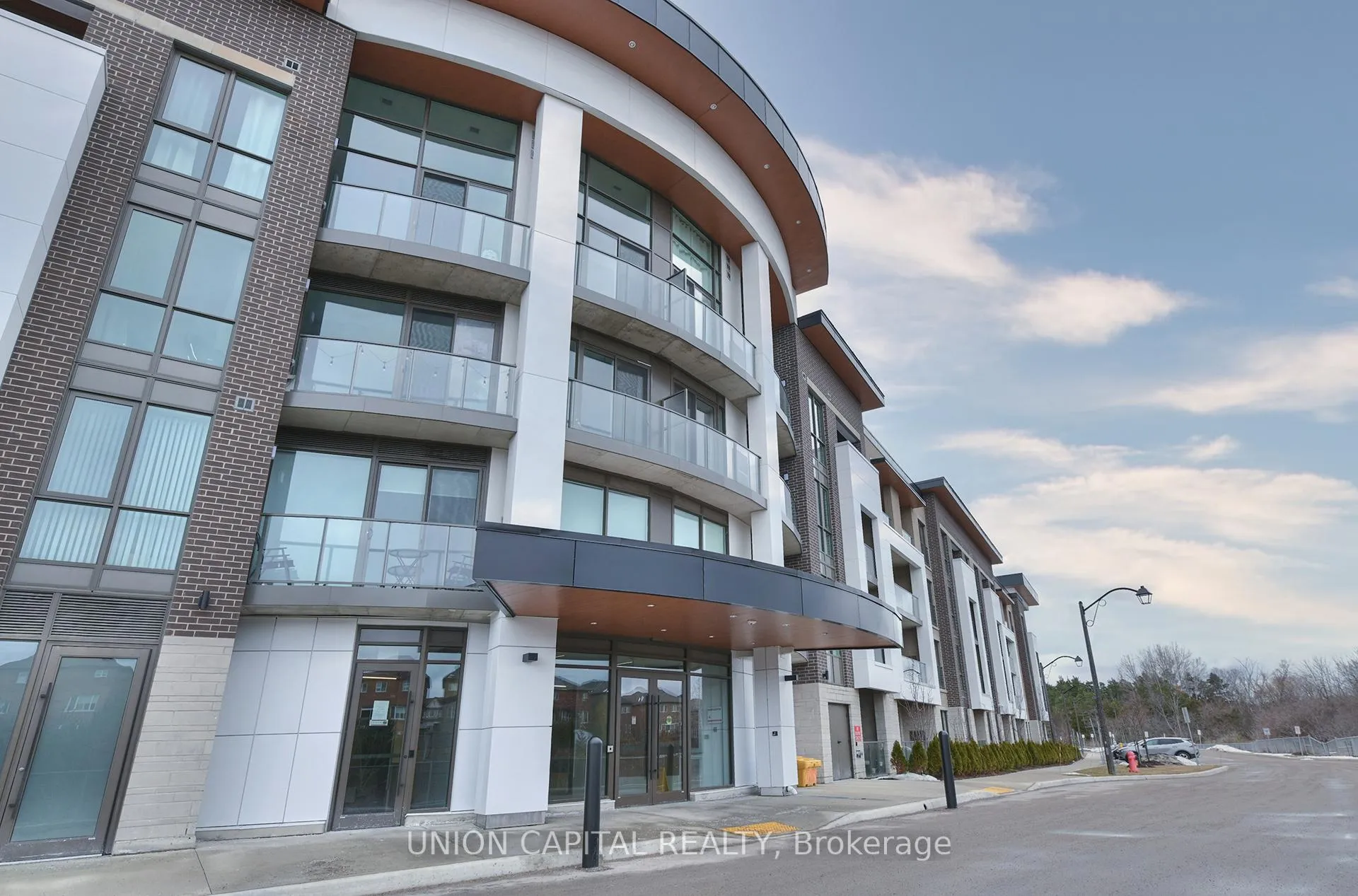 Photo 1 of Unit 209, 385 Arctic Red Drive, Oshawa, Windfields — HOMEH