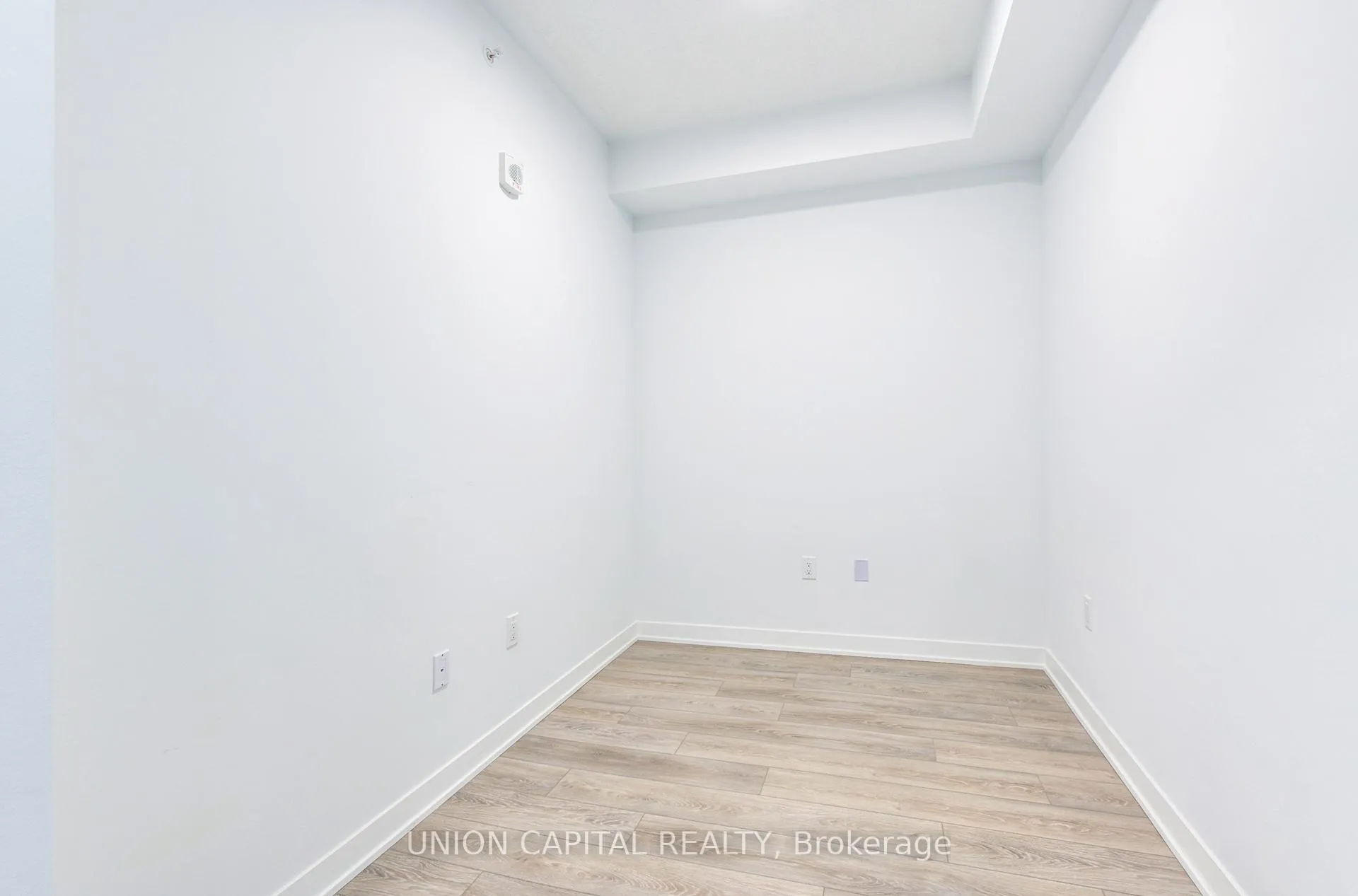 Photo 10 of Unit 209, 385 Arctic Red Drive, Oshawa, Windfields — HOMEH