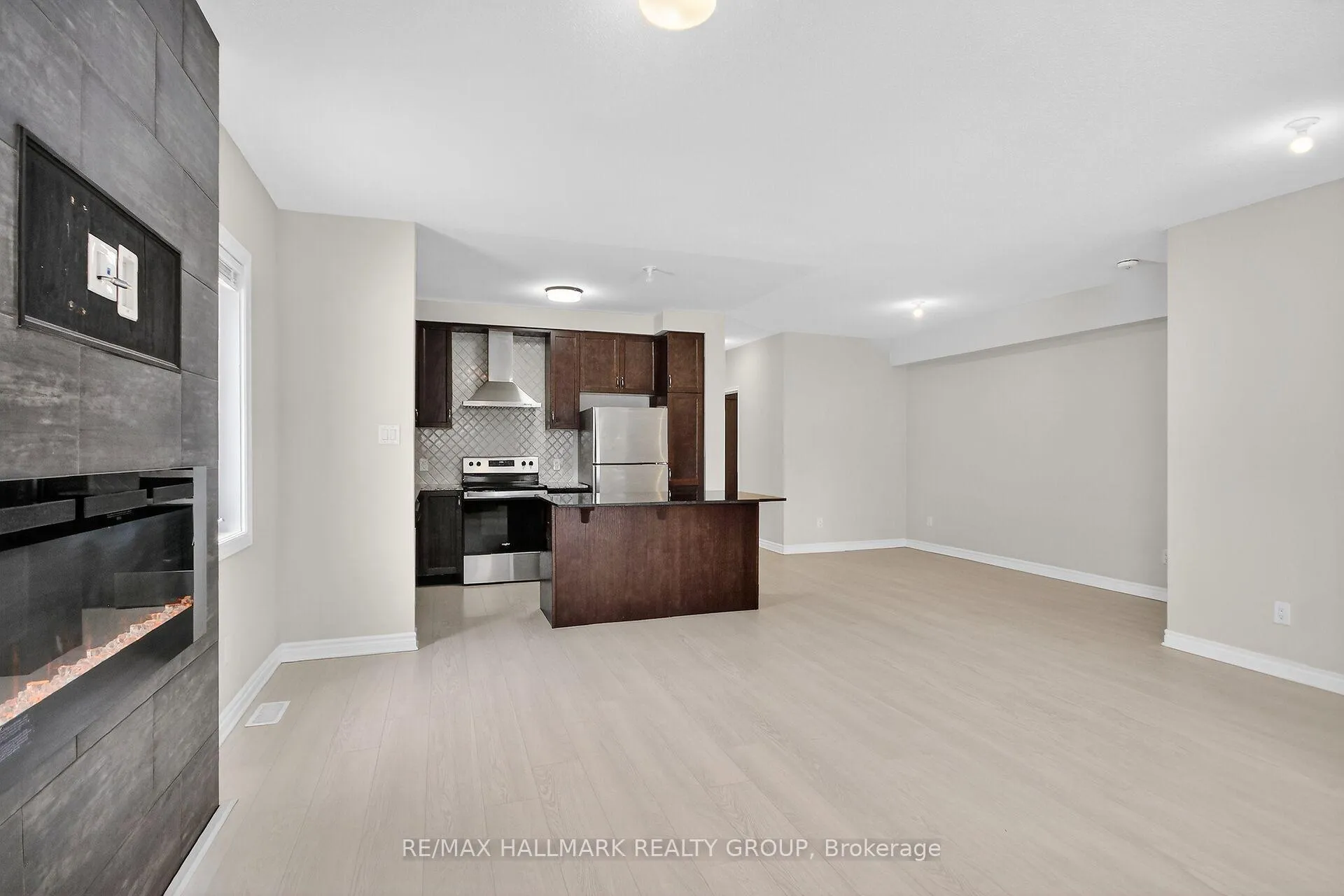 Photo 7 of 209 Lapland Private, Ottawa, Kanata - Emerald Meadows/Trailwest — HOMEH