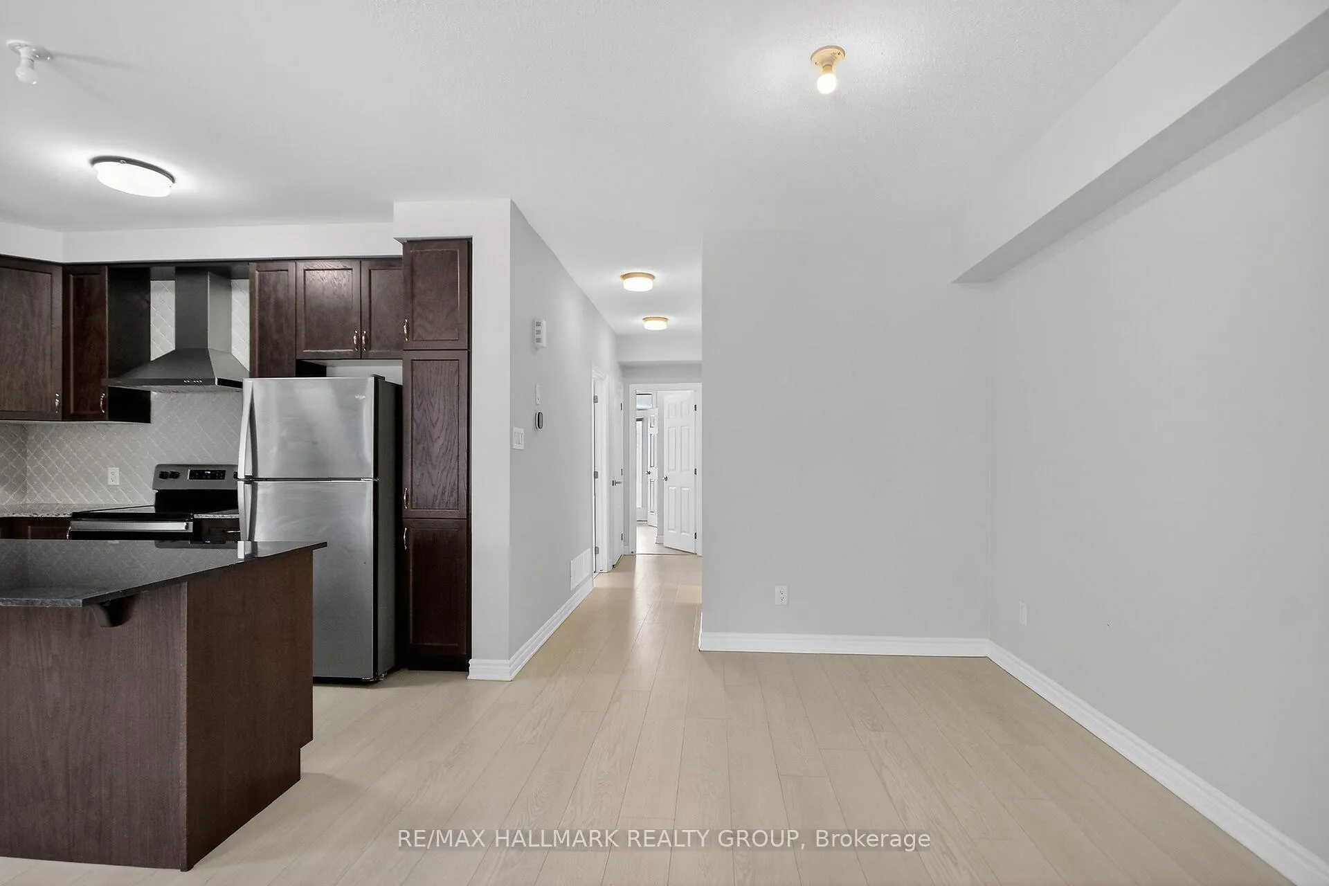 Photo 8 of 209 Lapland Private, Ottawa, Kanata - Emerald Meadows/Trailwest — HOMEH