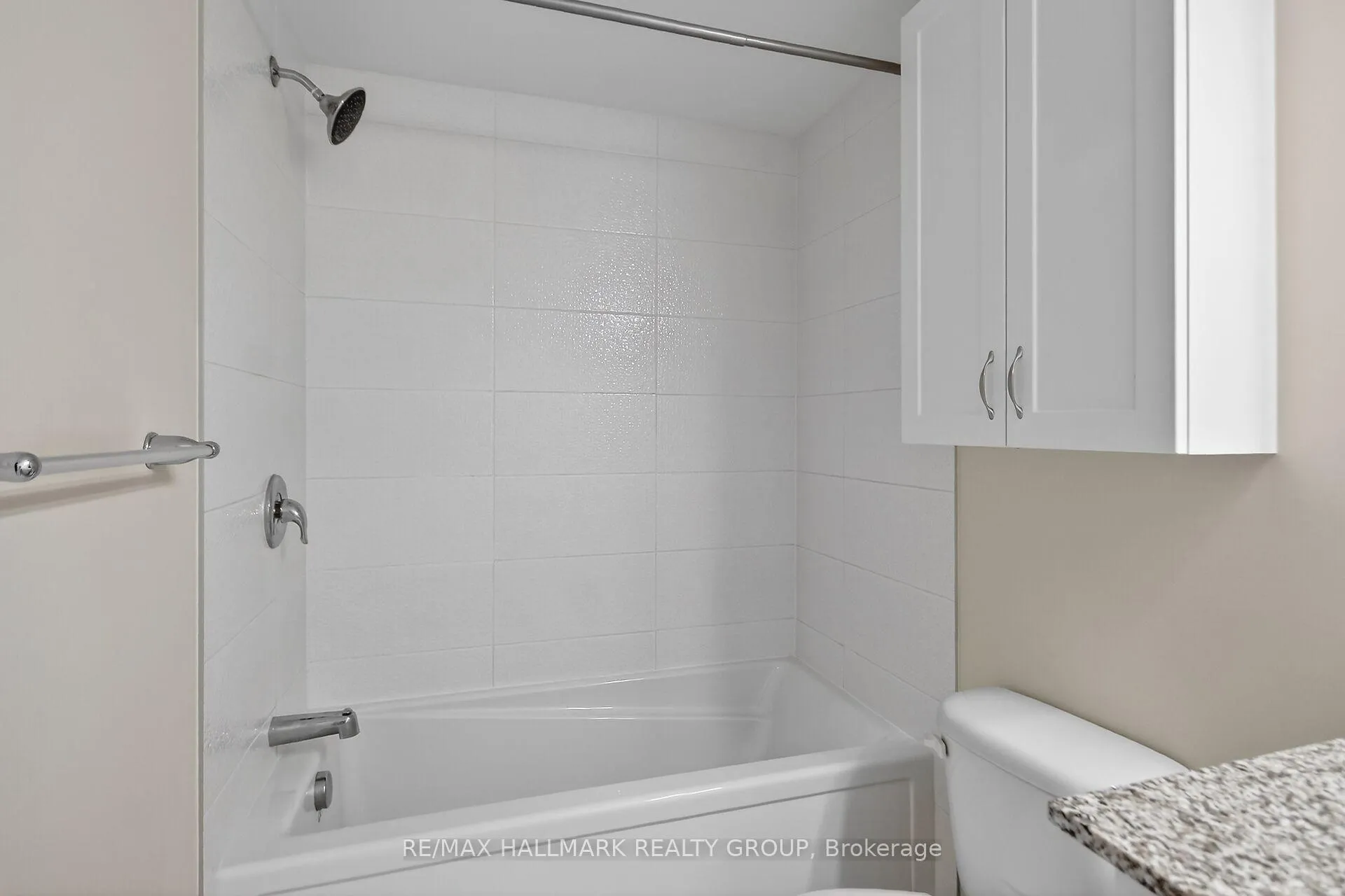 Photo 10 of 209 Lapland Private, Ottawa, Kanata - Emerald Meadows/Trailwest — HOMEH