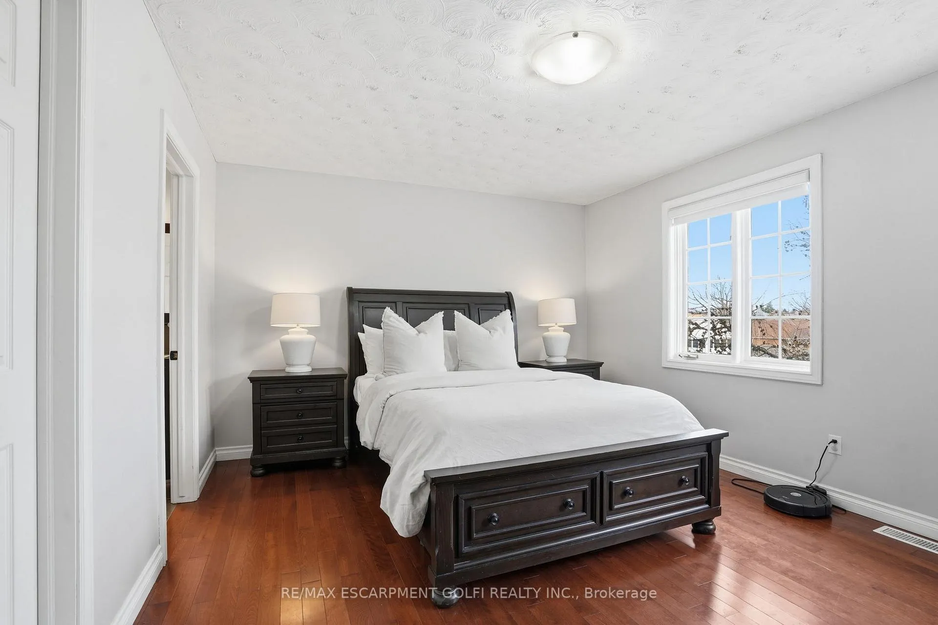 Photo 13 of 3368 Cardinal Drive, Niagara Falls, Mt. Carmel — HOMEH