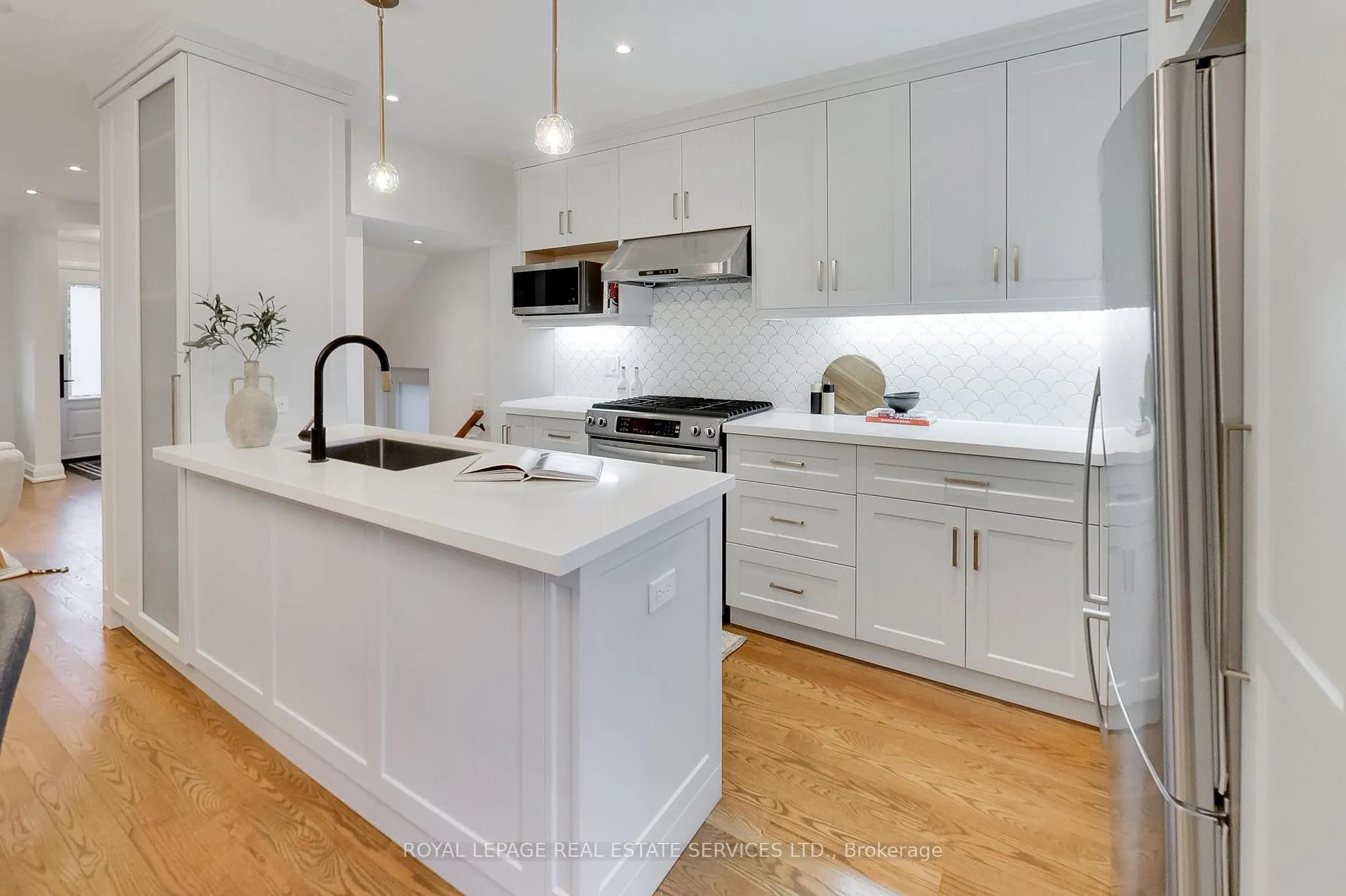 Photo 11 of 59 Glengarry Street, Toronto, Lawrence Park North — HOMEH