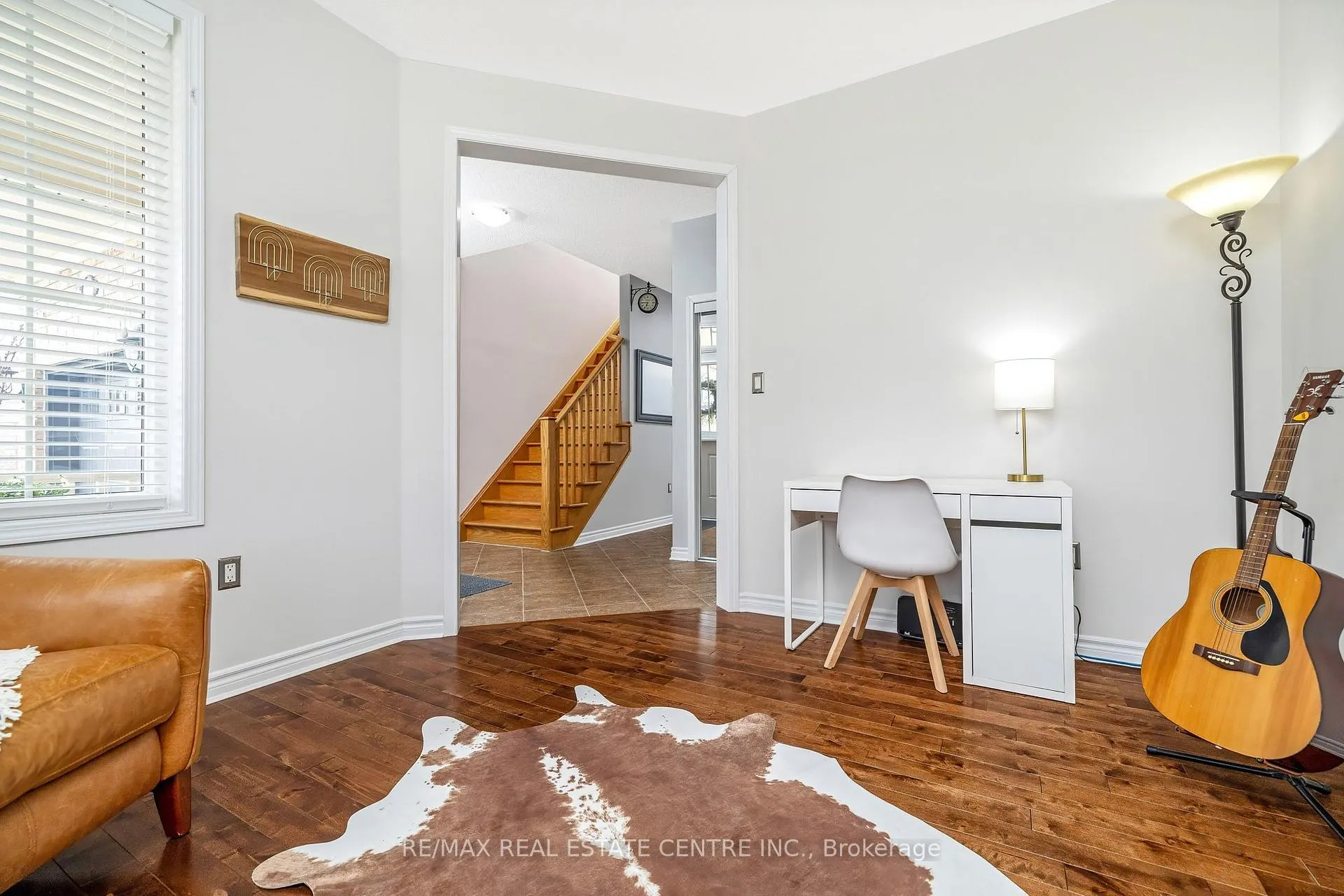 Photo 8 of 823 Biggar Heights, Milton, Coates — HOMEH