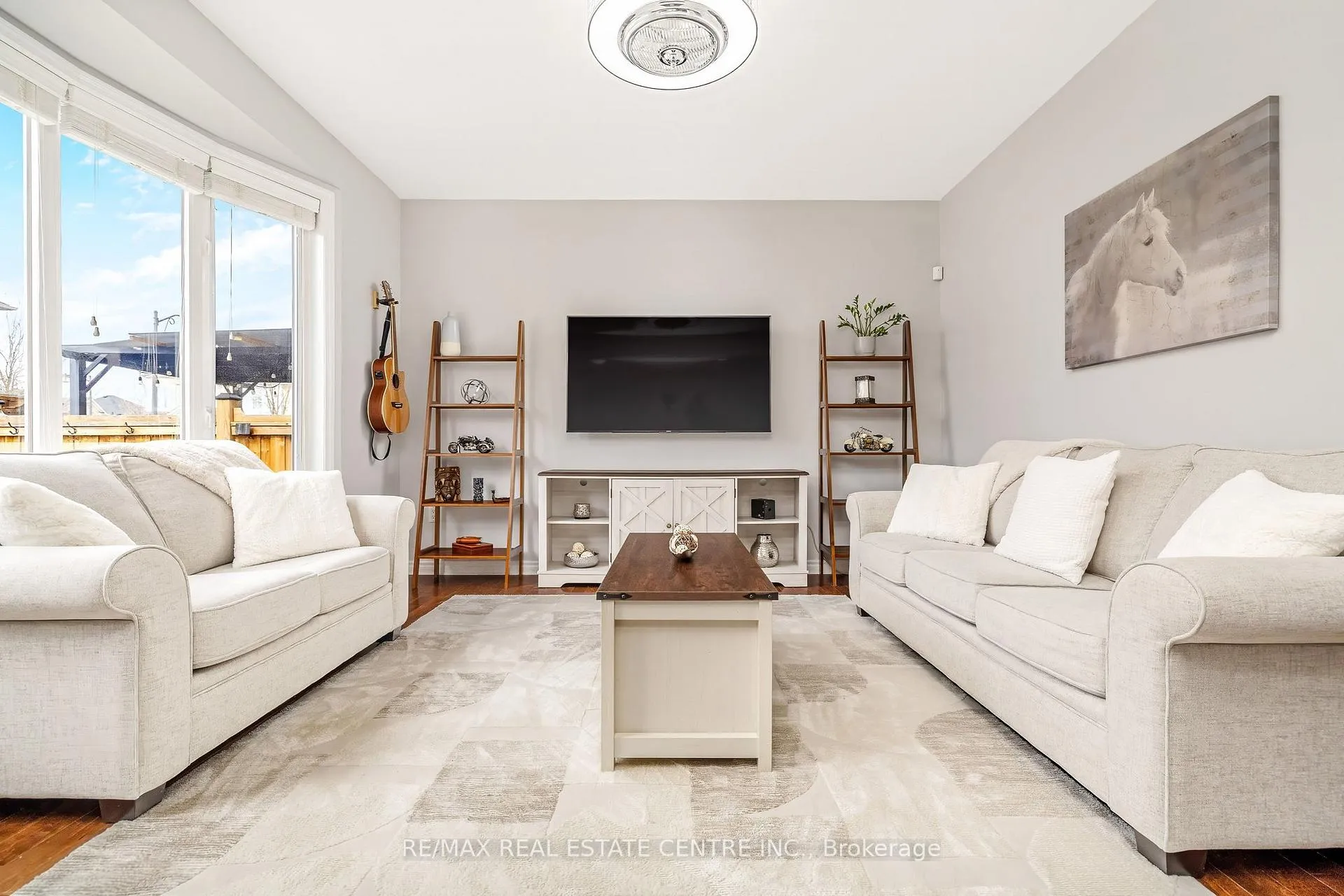 Photo 11 of 823 Biggar Heights, Milton, Coates — HOMEH