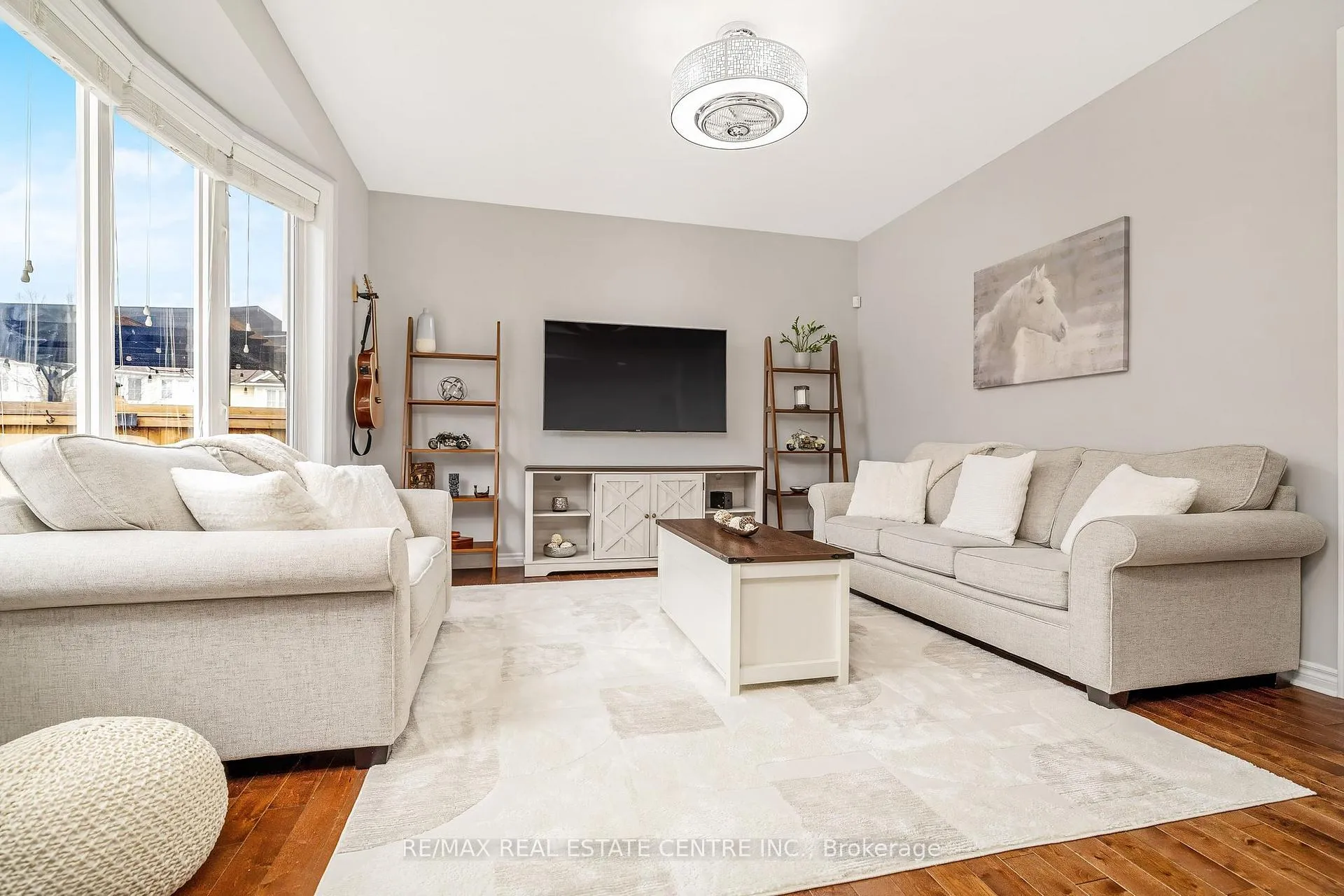 Photo 13 of 823 Biggar Heights, Milton, Coates — HOMEH