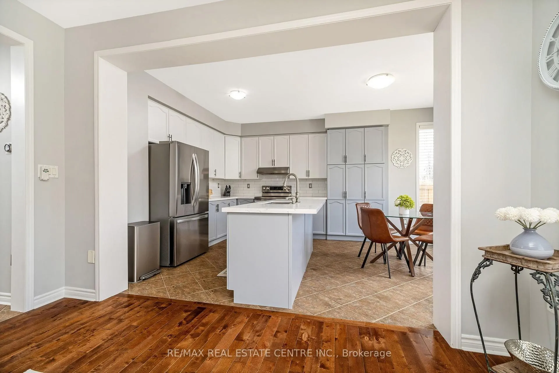 Photo 15 of 823 Biggar Heights, Milton, Coates — HOMEH