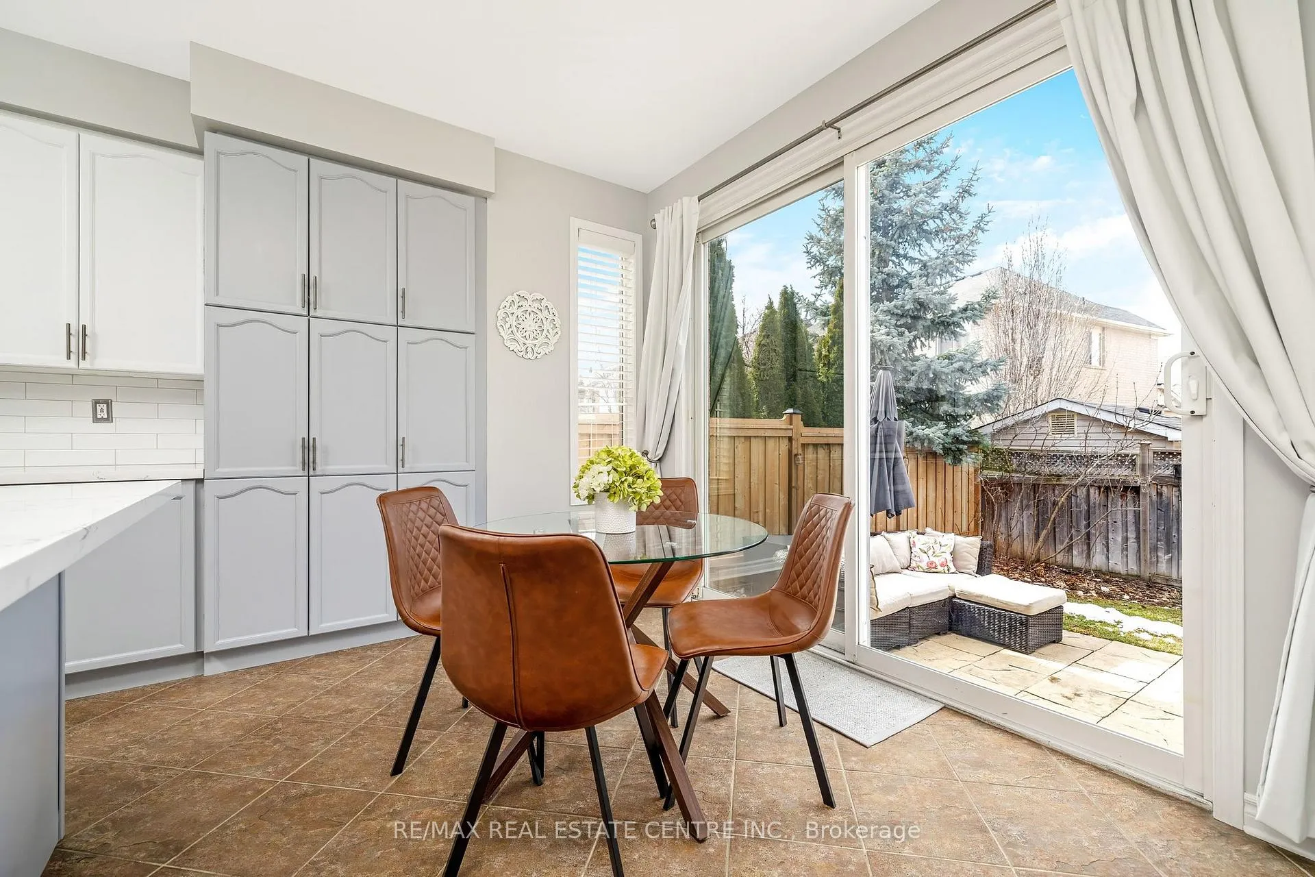 Photo 21 of 823 Biggar Heights, Milton, Coates — HOMEH