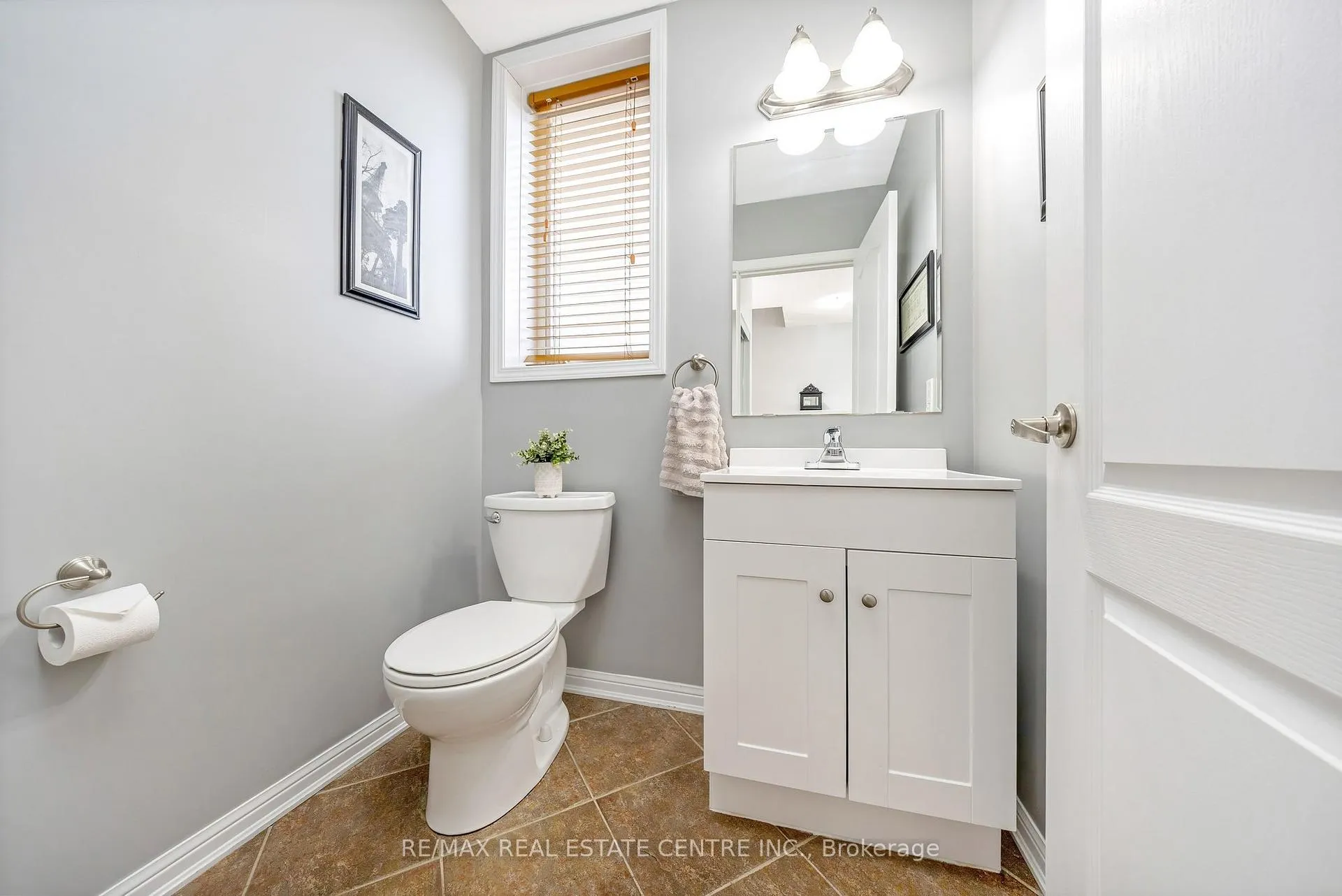 Photo 23 of 823 Biggar Heights, Milton, Coates — HOMEH