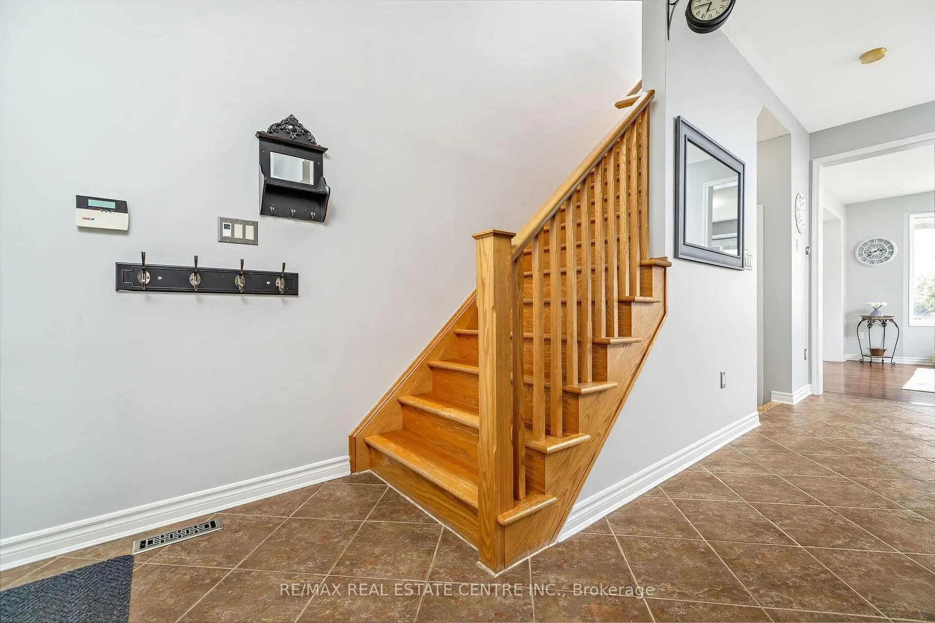 Photo 24 of 823 Biggar Heights, Milton, Coates — HOMEH