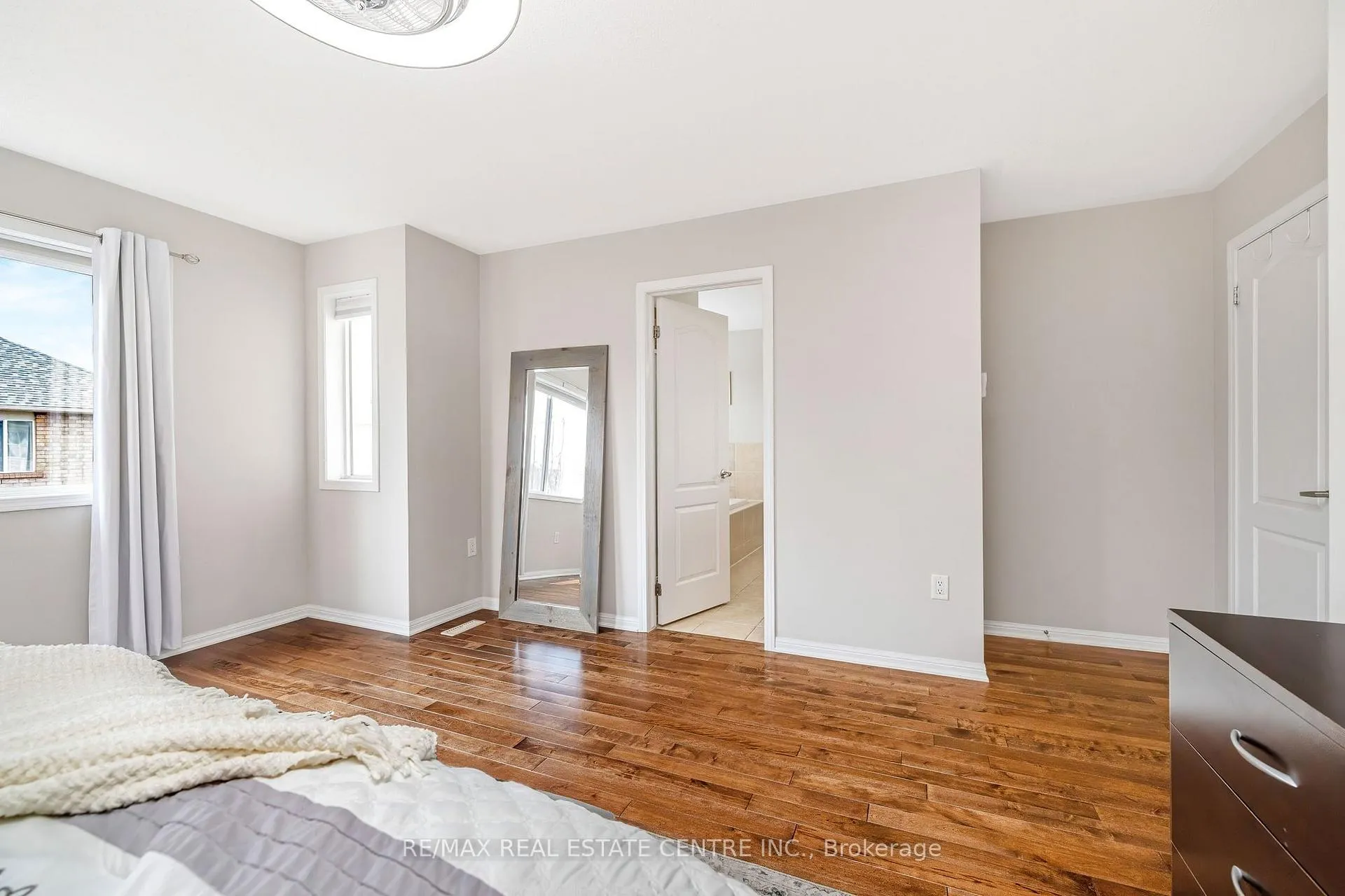 Photo 27 of 823 Biggar Heights, Milton, Coates — HOMEH