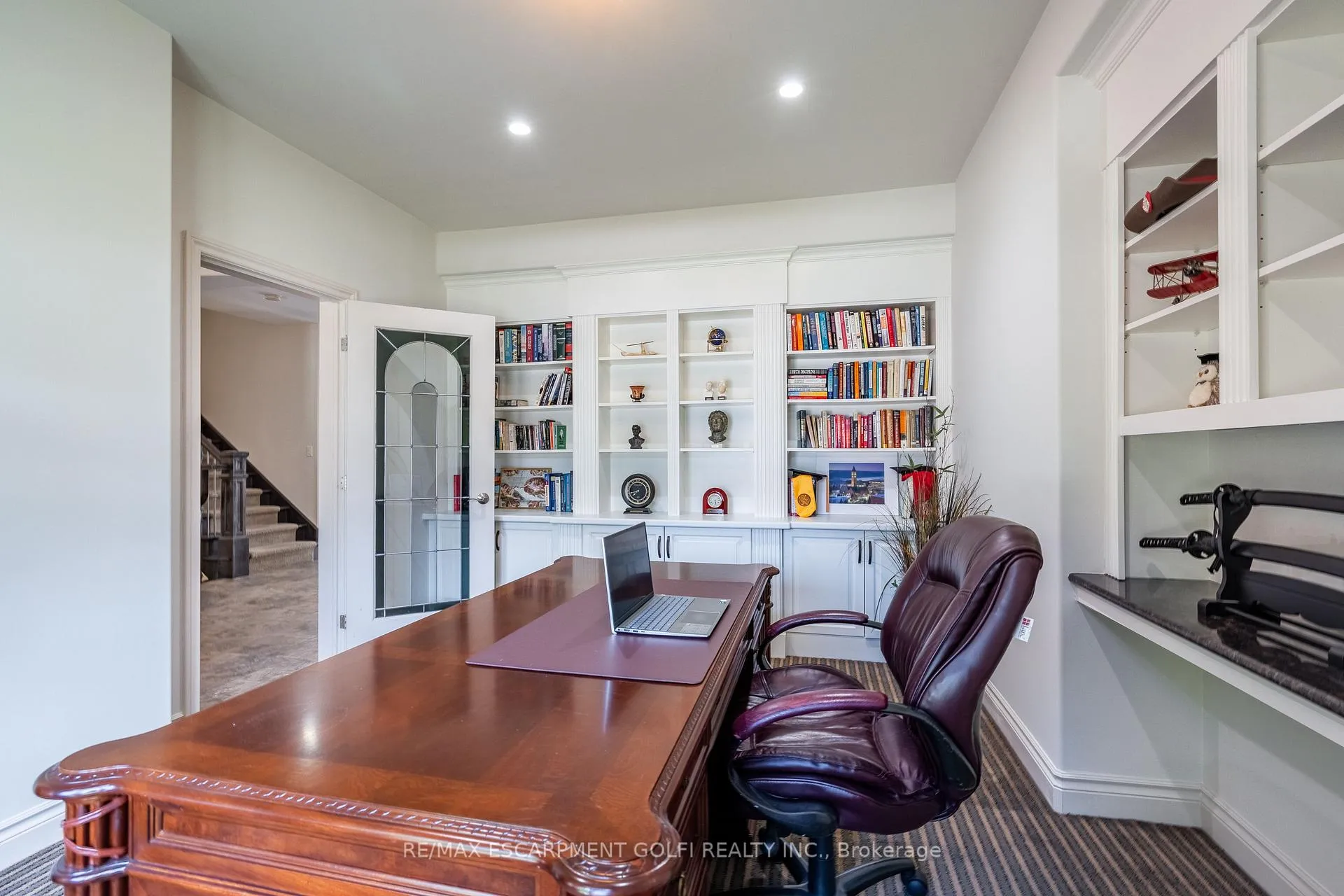 Photo 7 of 3542 Matthews Drive, Niagara Falls, Mt. Carmel — HOMEH