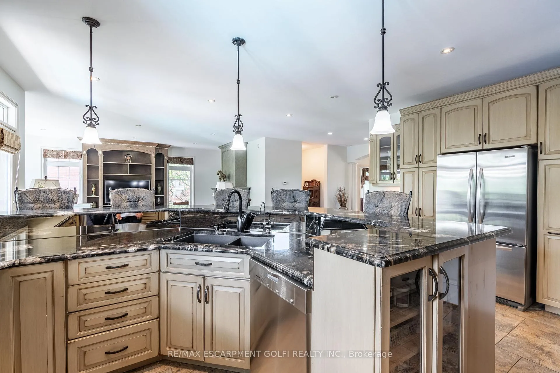 Photo 19 of 3542 Matthews Drive, Niagara Falls, Mt. Carmel — HOMEH