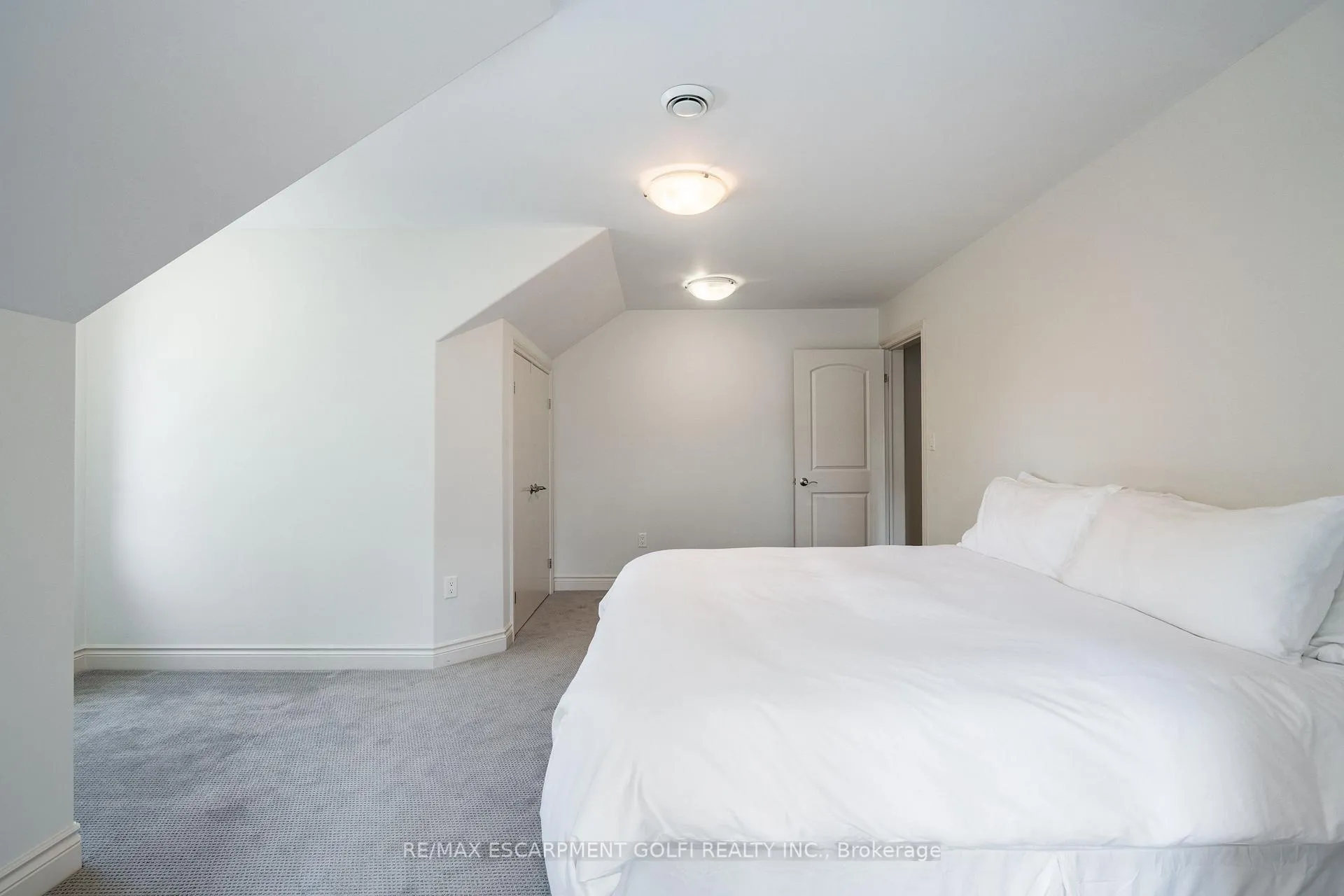 Photo 28 of 3542 Matthews Drive, Niagara Falls, Mt. Carmel — HOMEH