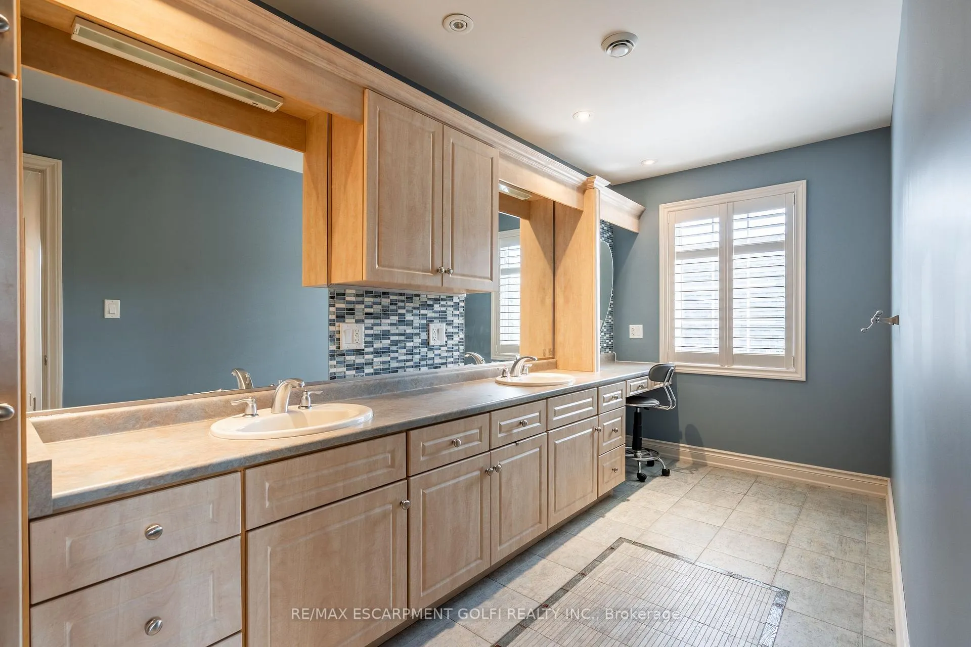 Photo 31 of 3542 Matthews Drive, Niagara Falls, Mt. Carmel — HOMEH