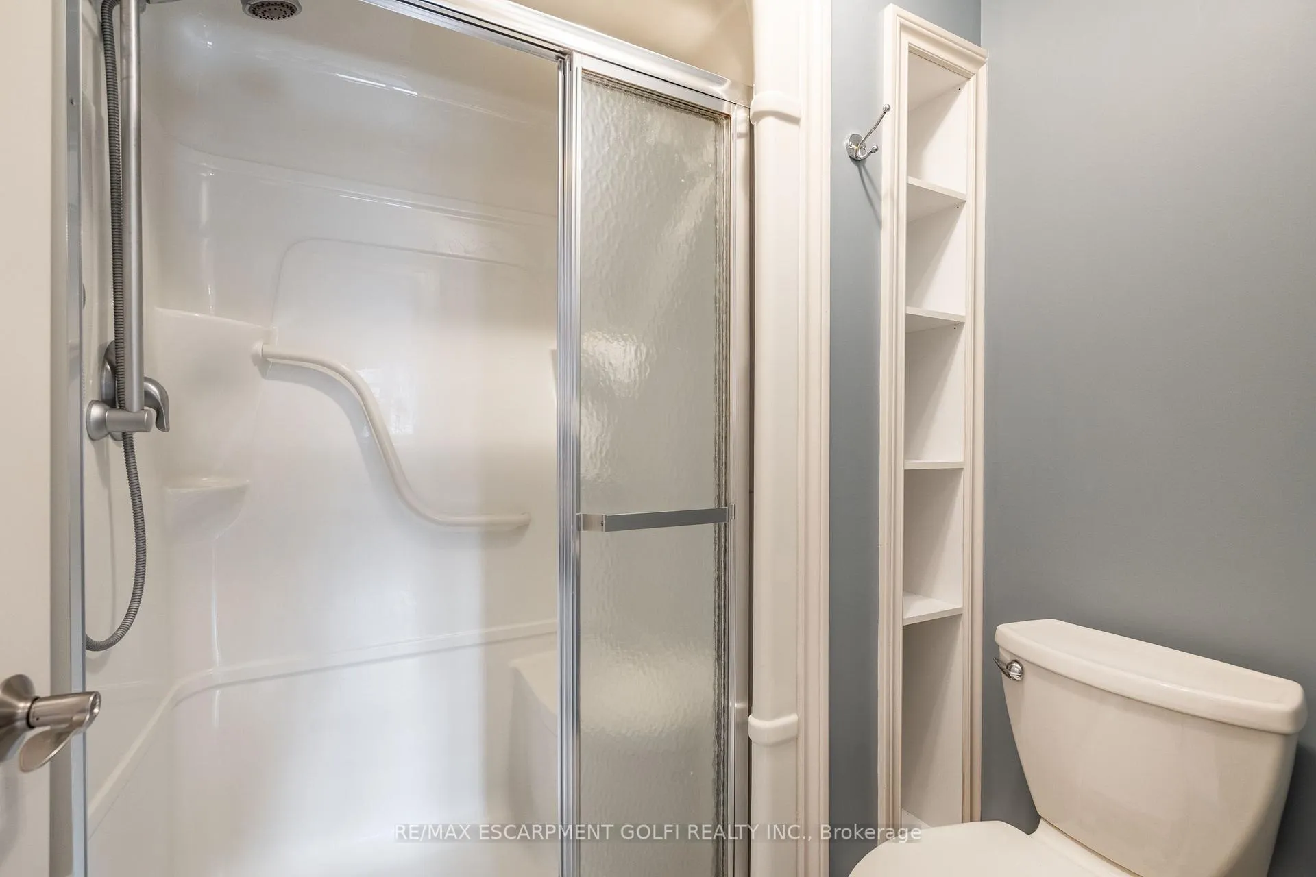 Photo 32 of 3542 Matthews Drive, Niagara Falls, Mt. Carmel — HOMEH