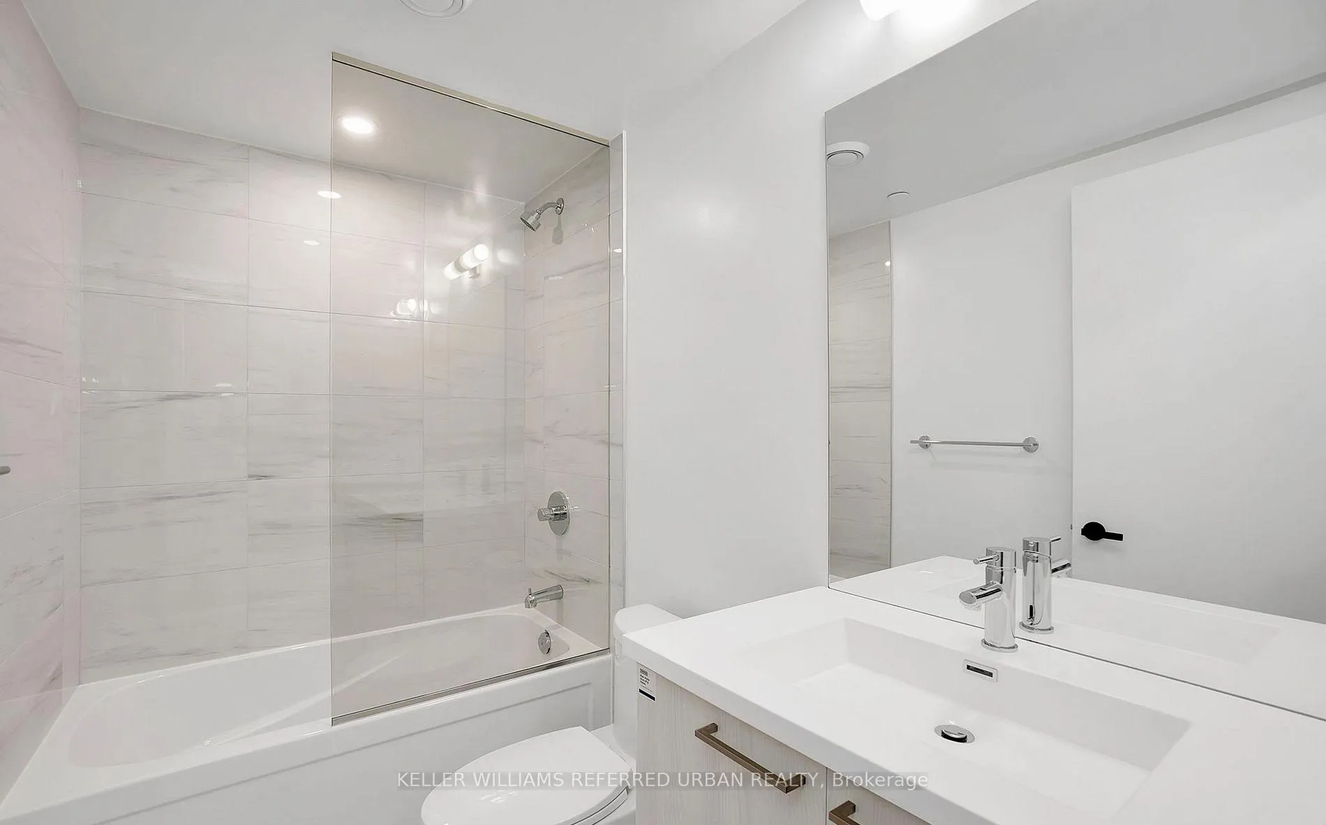 Photo 9 of Unit 2807, 195 Commerce Street, Vaughan, Vaughan Corporate Centre — HOMEH