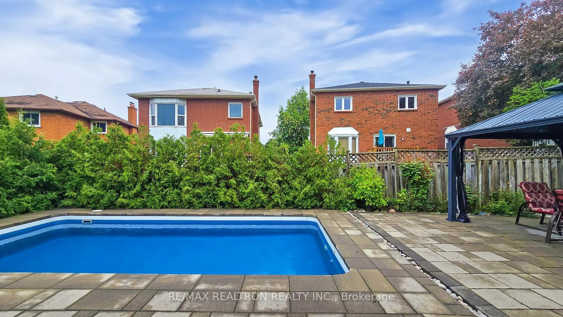 Photo 12 of 8 Muster Crescent, Markham, Buttonville — HOMEH