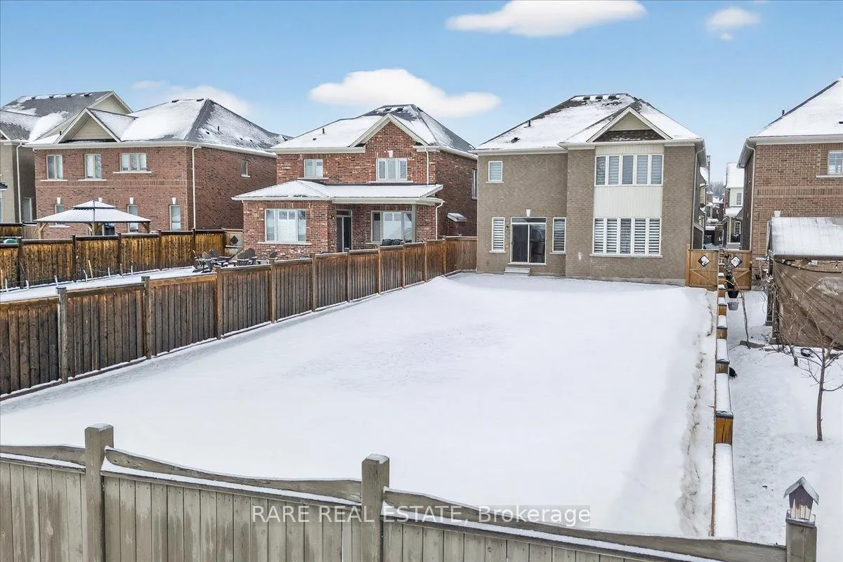 Photo 3 of 53 Rugman Crescent, Springwater, Centre Vespra — HOMEH