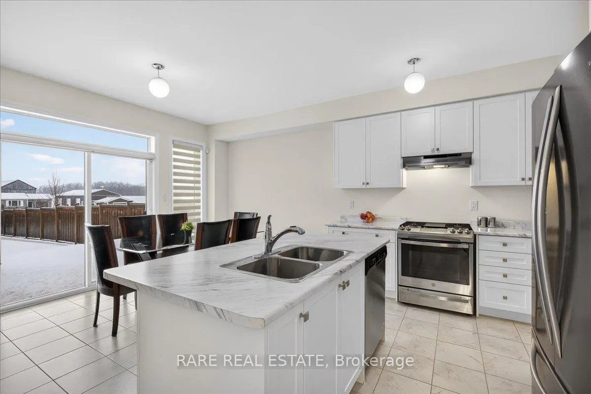 Photo 10 of 53 Rugman Crescent, Springwater, Centre Vespra — HOMEH