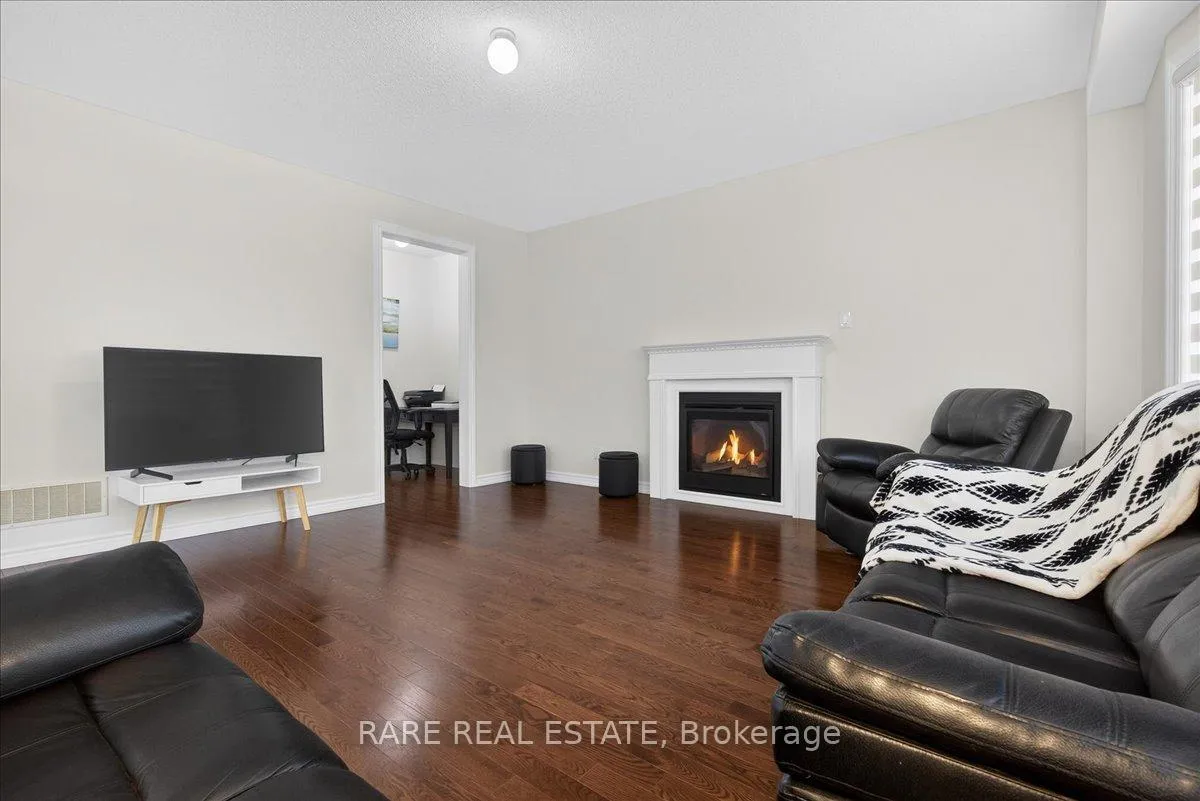 Photo 16 of 53 Rugman Crescent, Springwater, Centre Vespra — HOMEH