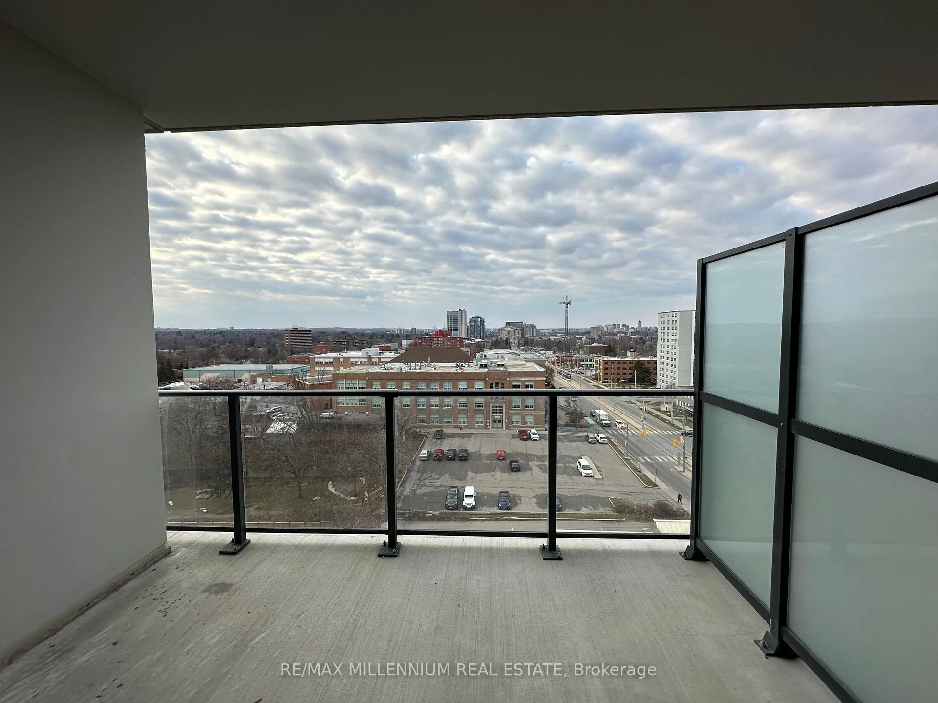 Photo 12 of Unit 907, 741 King Street W, Kitchener, Uptown Waterloo/Westmount — HOMEH