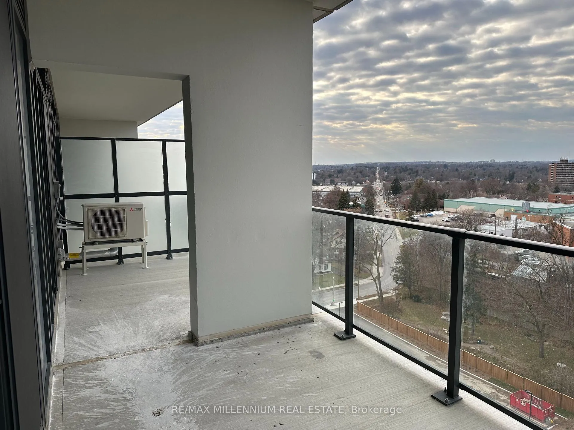 Photo 13 of Unit 907, 741 King Street W, Kitchener, Uptown Waterloo/Westmount — HOMEH