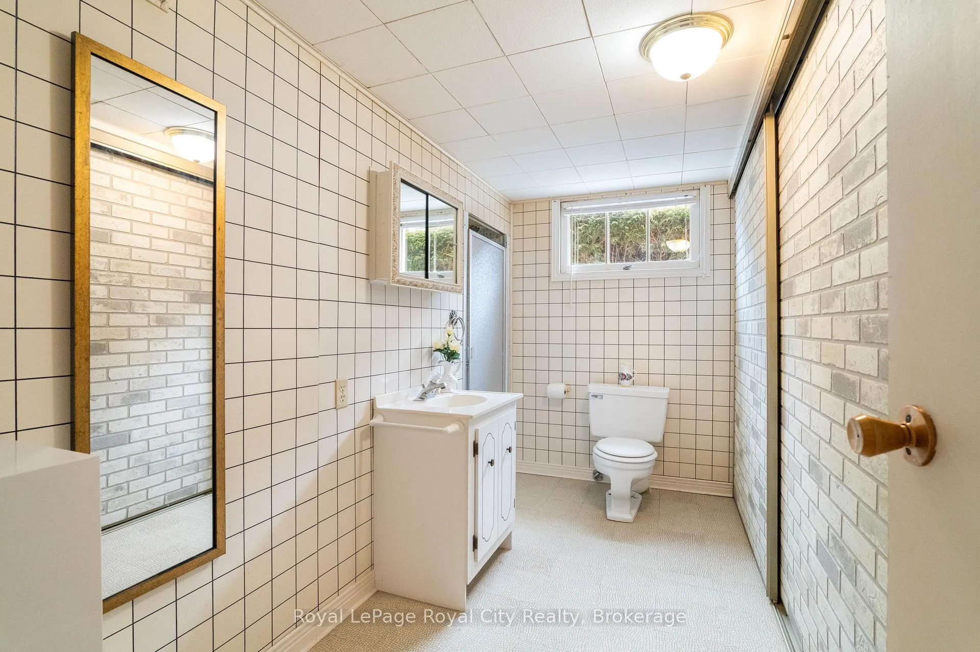 Photo 29 of 29 Terry Boulevard, Guelph, General Hospital — HOMEH