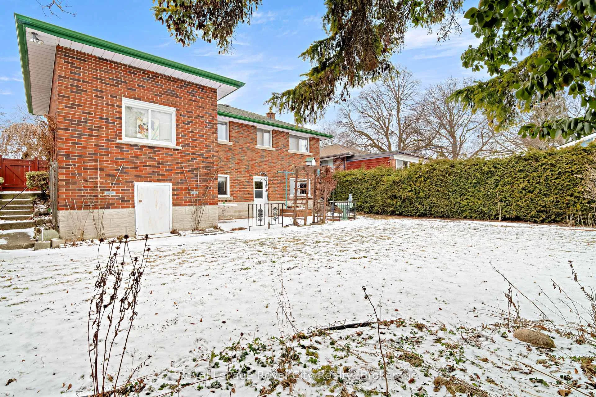 Photo 39 of 29 Terry Boulevard, Guelph, General Hospital — HOMEH
