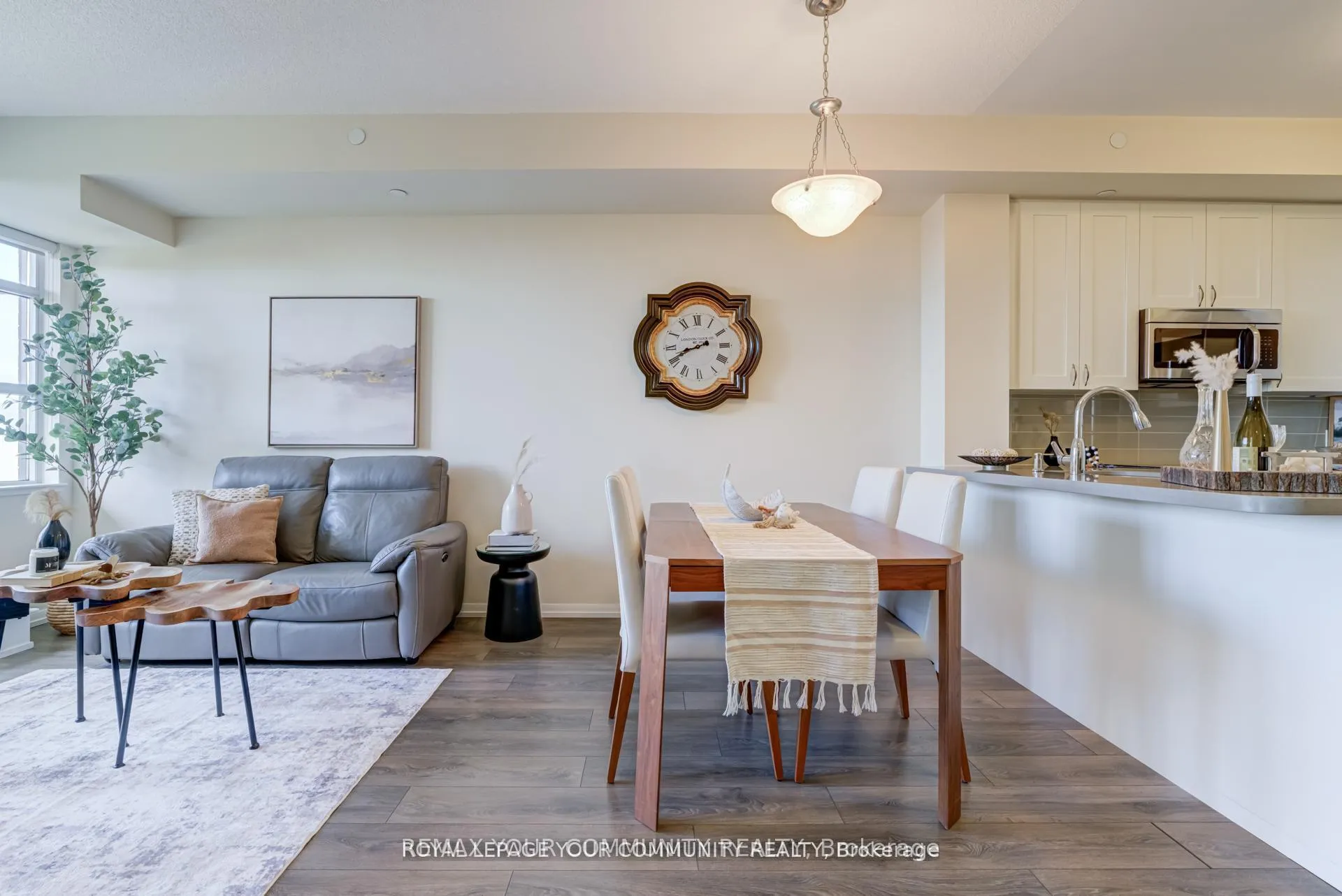 Photo 7 of Unit 222, 540 Bur Oak Avenue, Markham, Berczy — HOMEH