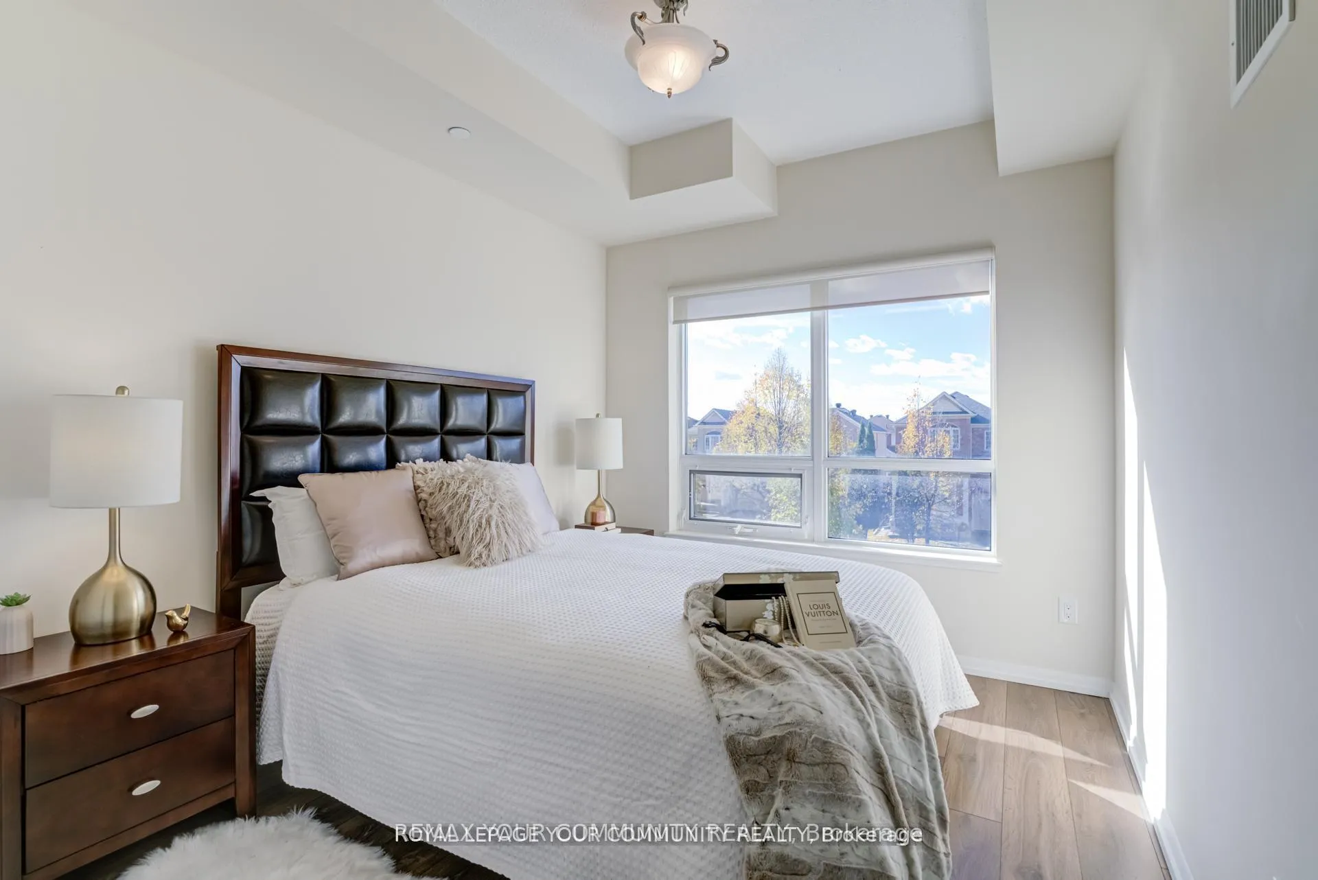 Photo 14 of Unit 222, 540 Bur Oak Avenue, Markham, Berczy — HOMEH
