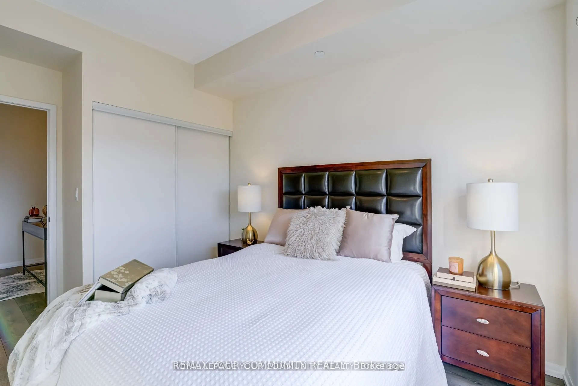 Photo 15 of Unit 222, 540 Bur Oak Avenue, Markham, Berczy — HOMEH