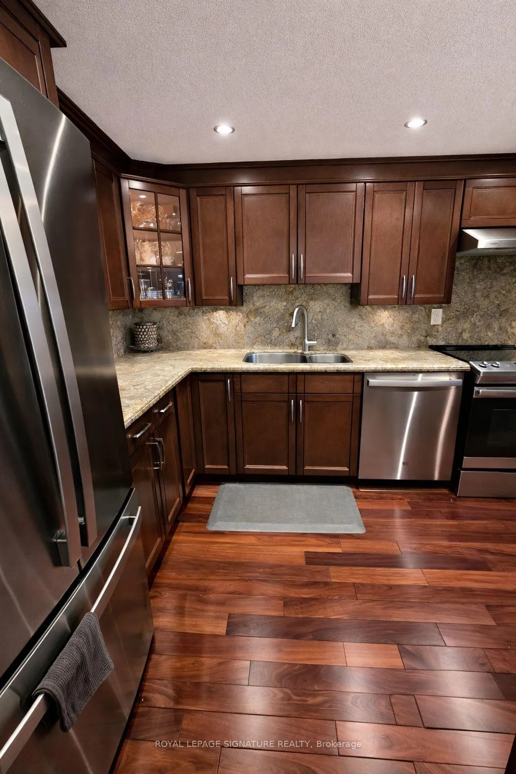 Photo 8 of Unit 705, 11 Wincott Drive, Etobicoke, Kingsview Village-The Westway — HOMEH