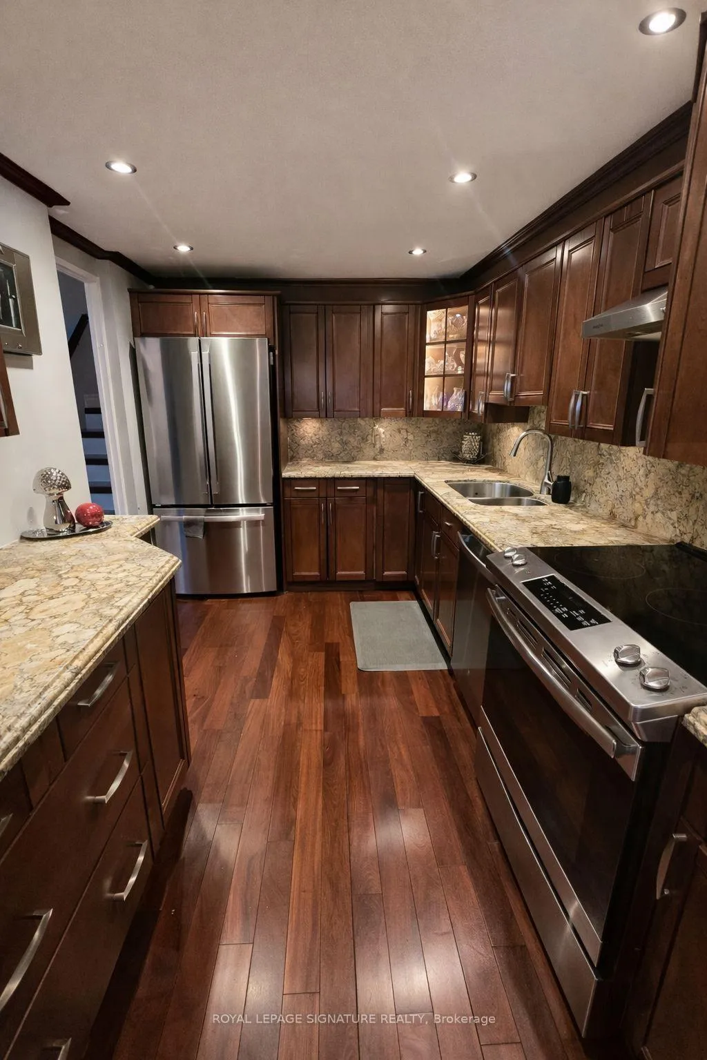 Photo 9 of Unit 705, 11 Wincott Drive, Etobicoke, Kingsview Village-The Westway — HOMEH
