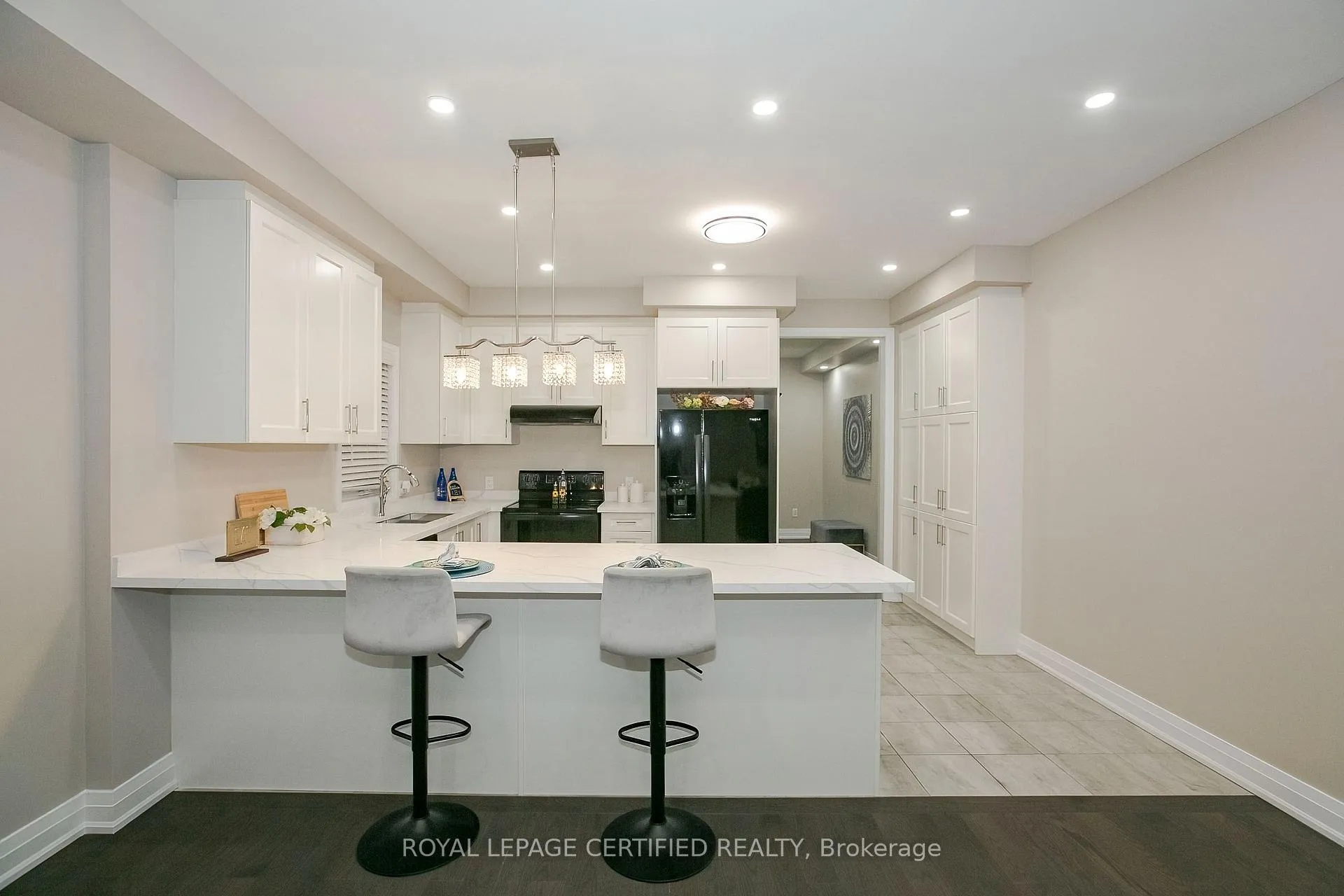 Photo 10 of 32 Dalbeattie Drive, Brampton, Bram West — HOMEH
