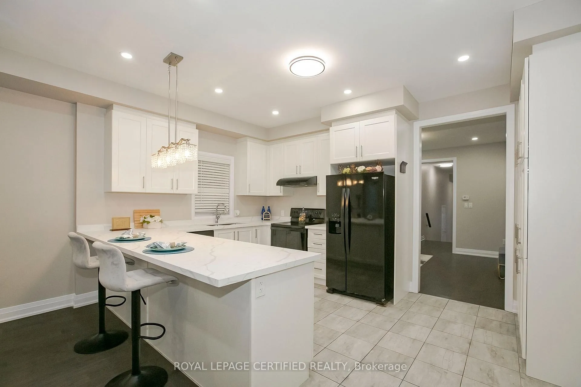 Photo 11 of 32 Dalbeattie Drive, Brampton, Bram West — HOMEH