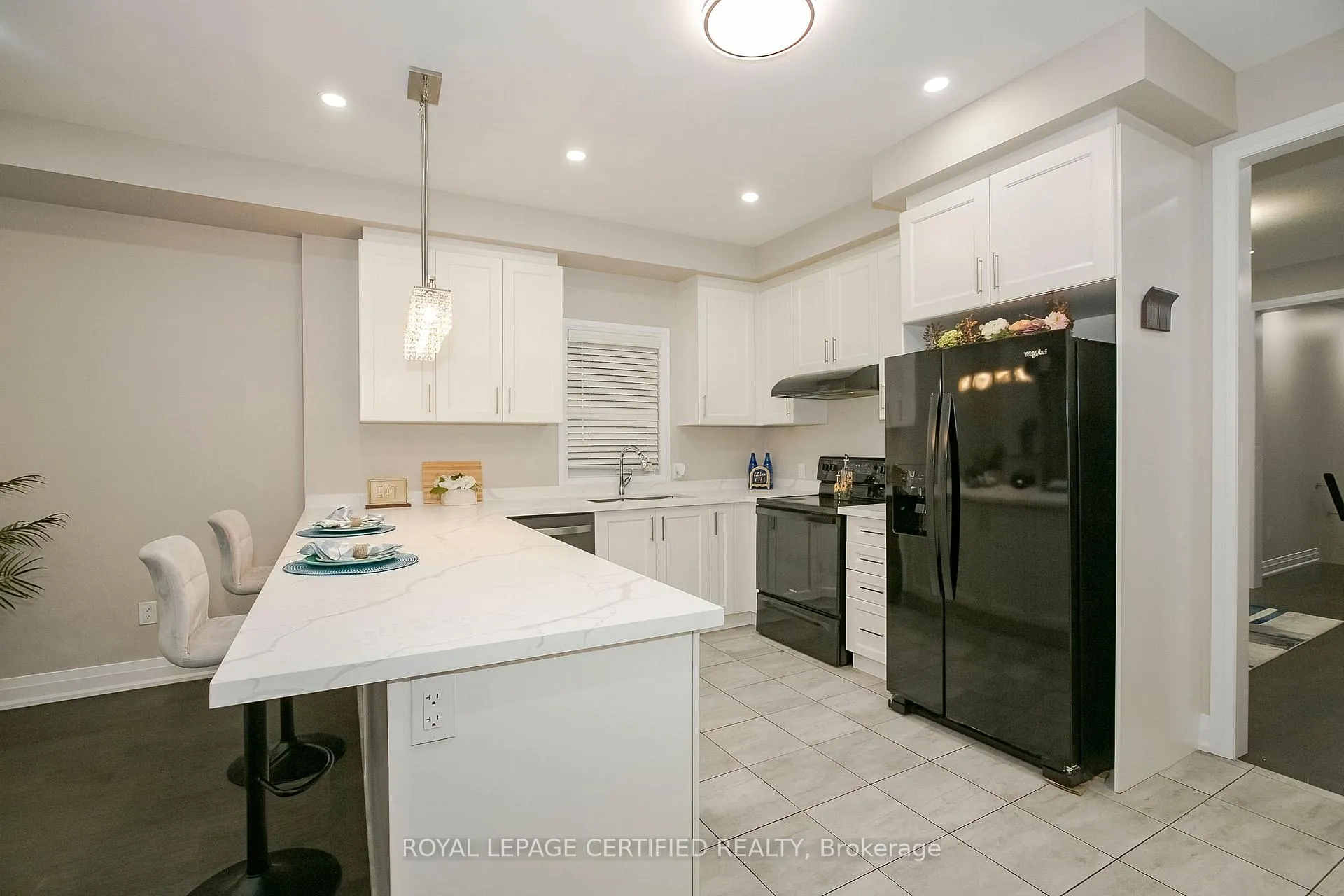 Photo 12 of 32 Dalbeattie Drive, Brampton, Bram West — HOMEH