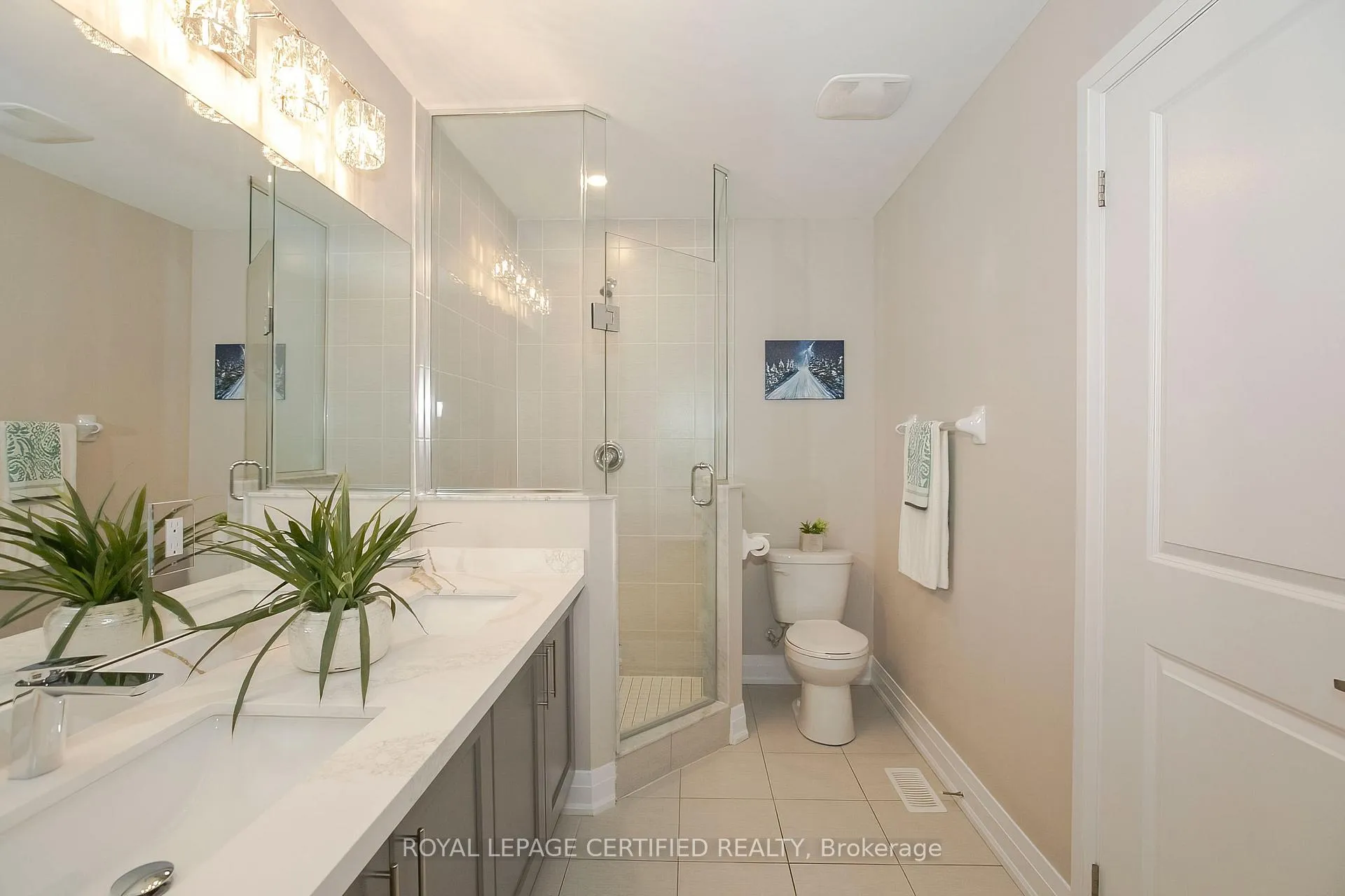 Photo 25 of 32 Dalbeattie Drive, Brampton, Bram West — HOMEH