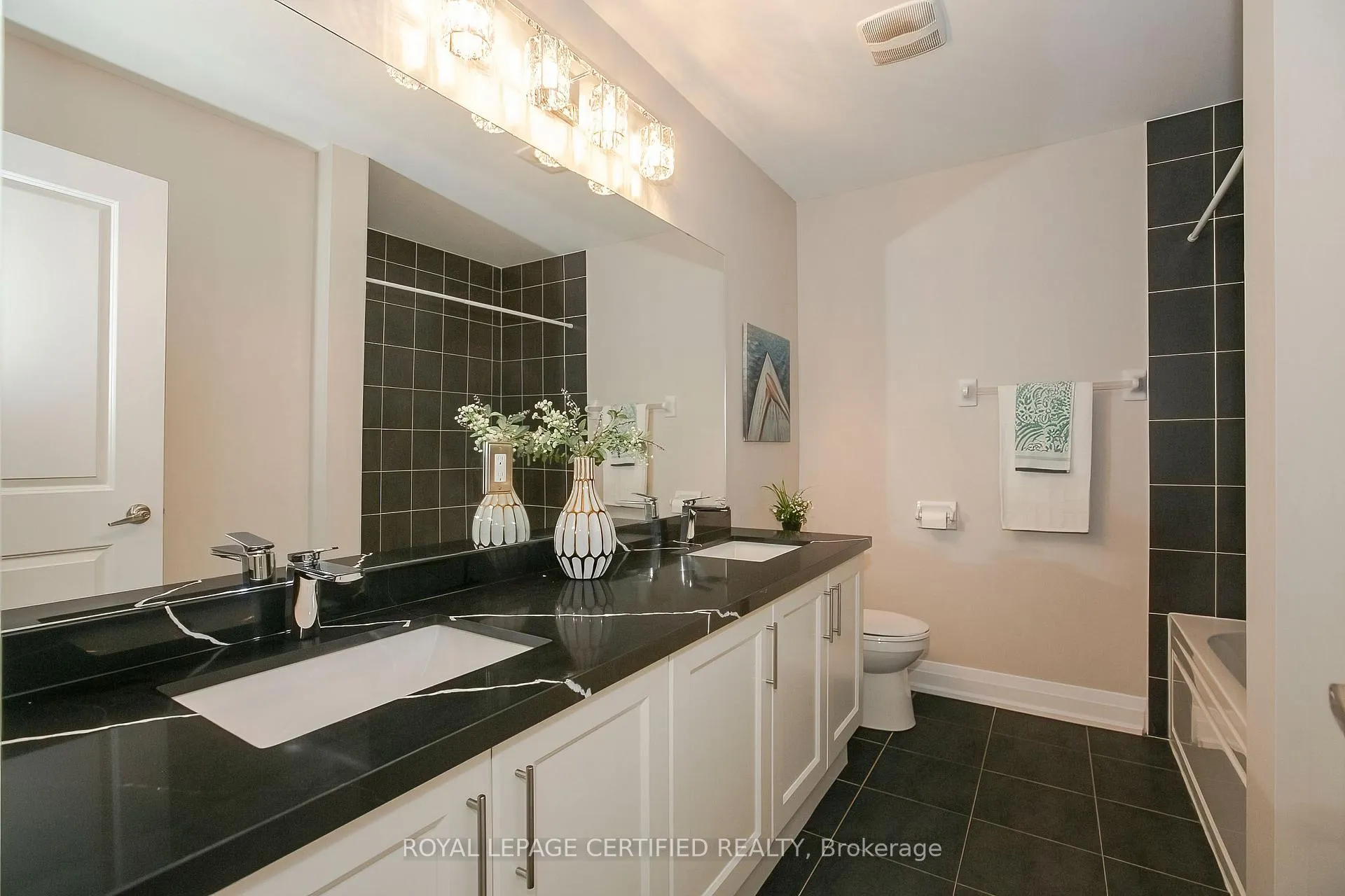 Photo 27 of 32 Dalbeattie Drive, Brampton, Bram West — HOMEH