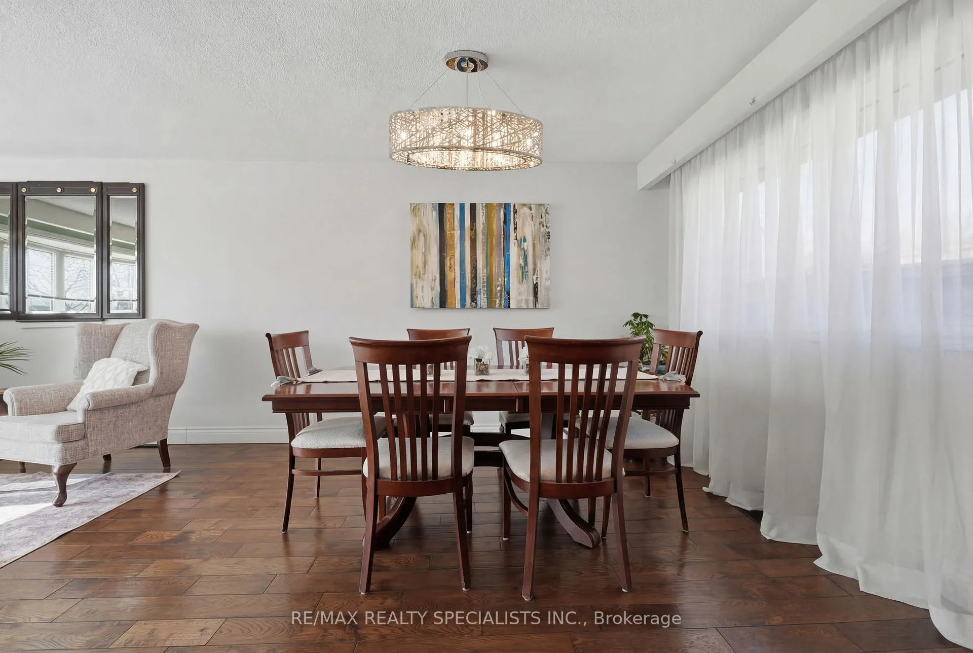 Photo 12 of 4 Uplands Court, Halton Hills, Georgetown — HOMEH