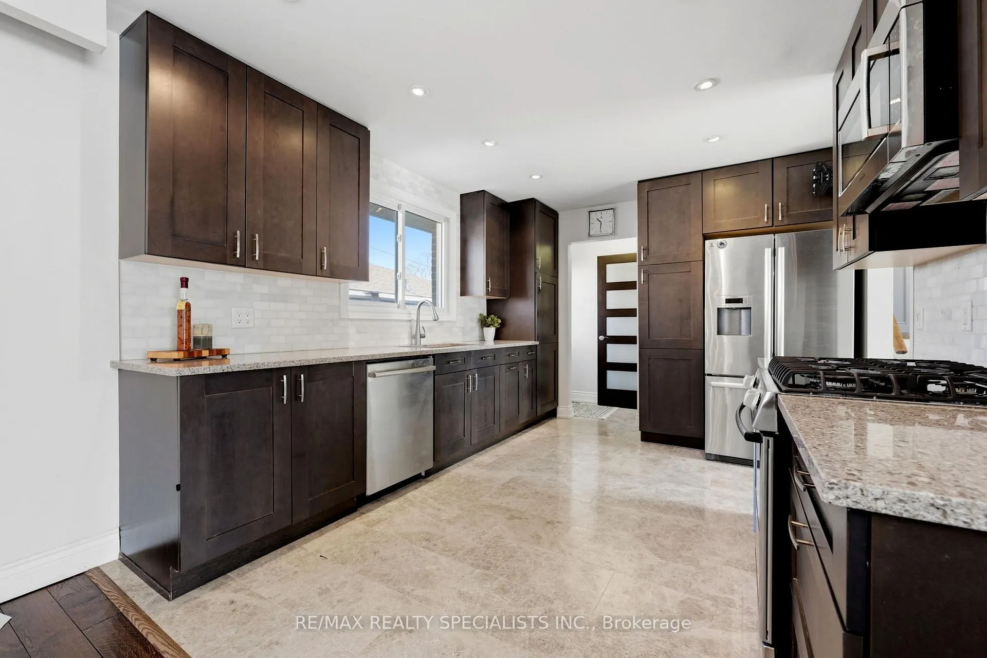 Photo 13 of 4 Uplands Court, Halton Hills, Georgetown — HOMEH